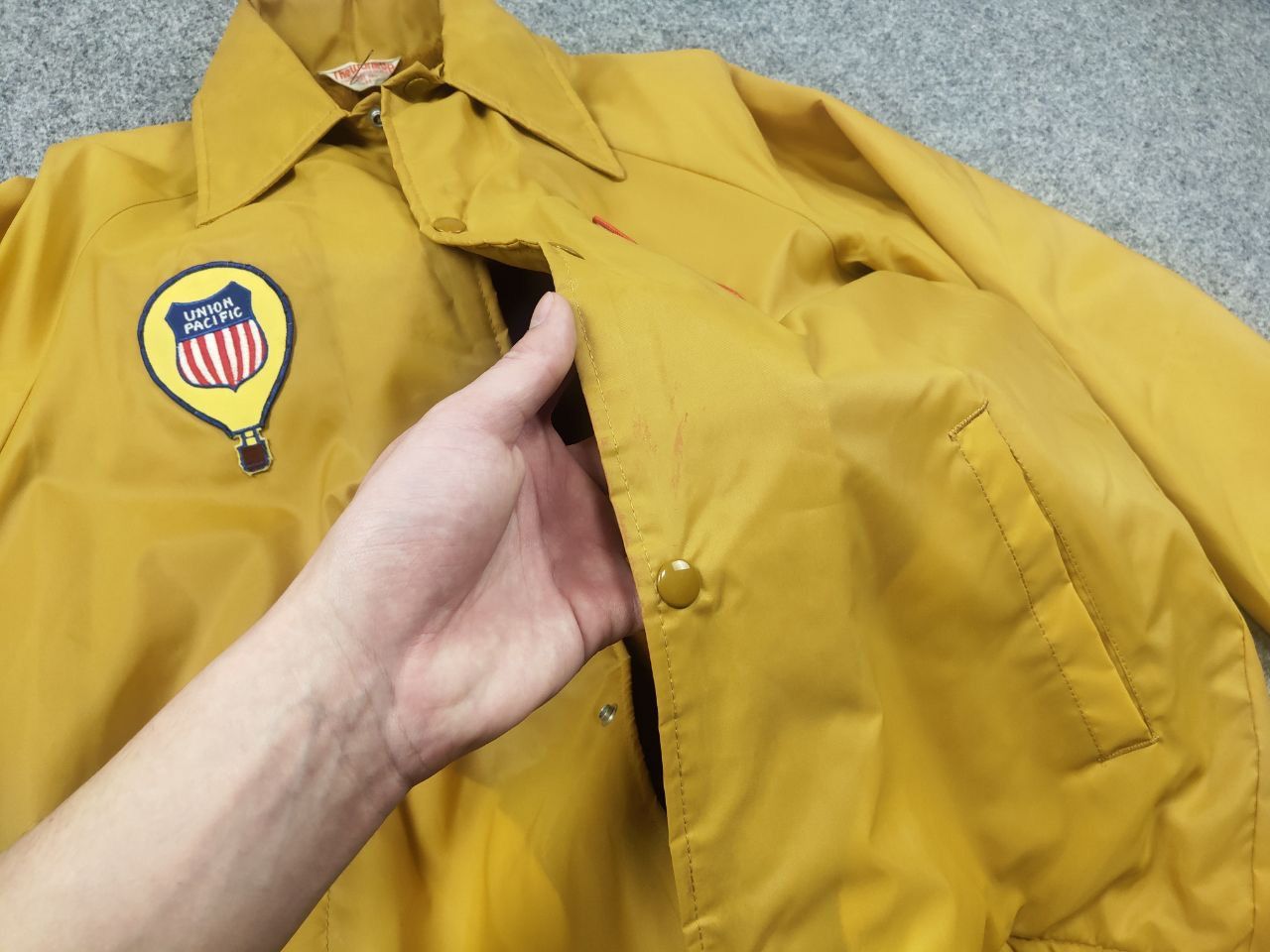 Vintage Vintage 70s The Warm USA union Pacific Railroad Coach Jacket Size US M / EU 48-50 / 2 - 8 Thumbnail