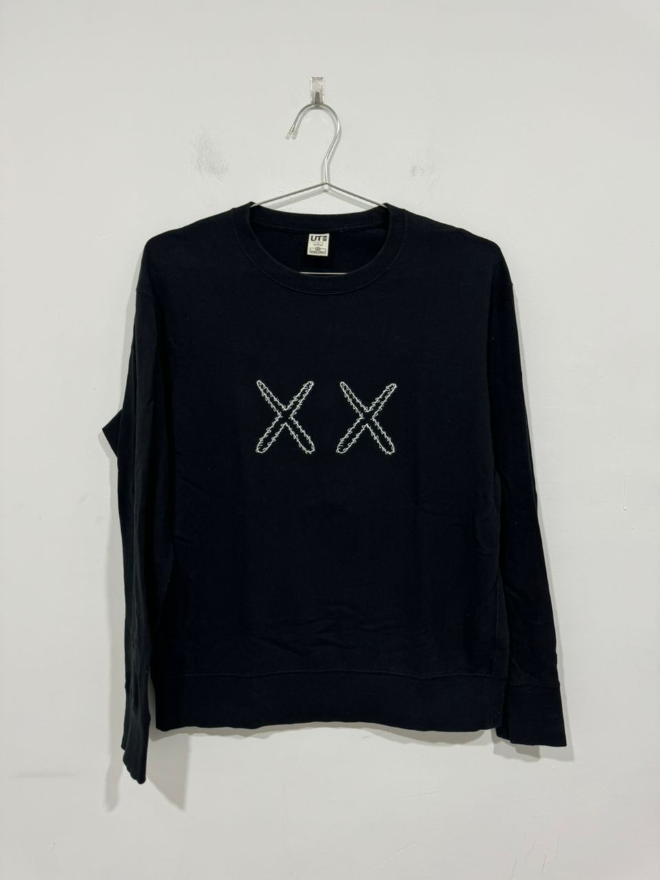 Kaws × Uniqlo Uniqlo X Kaws X Sesame Street Black Sweatshirt Size US L / EU 52-54 / 3 - 1 Thumbnail