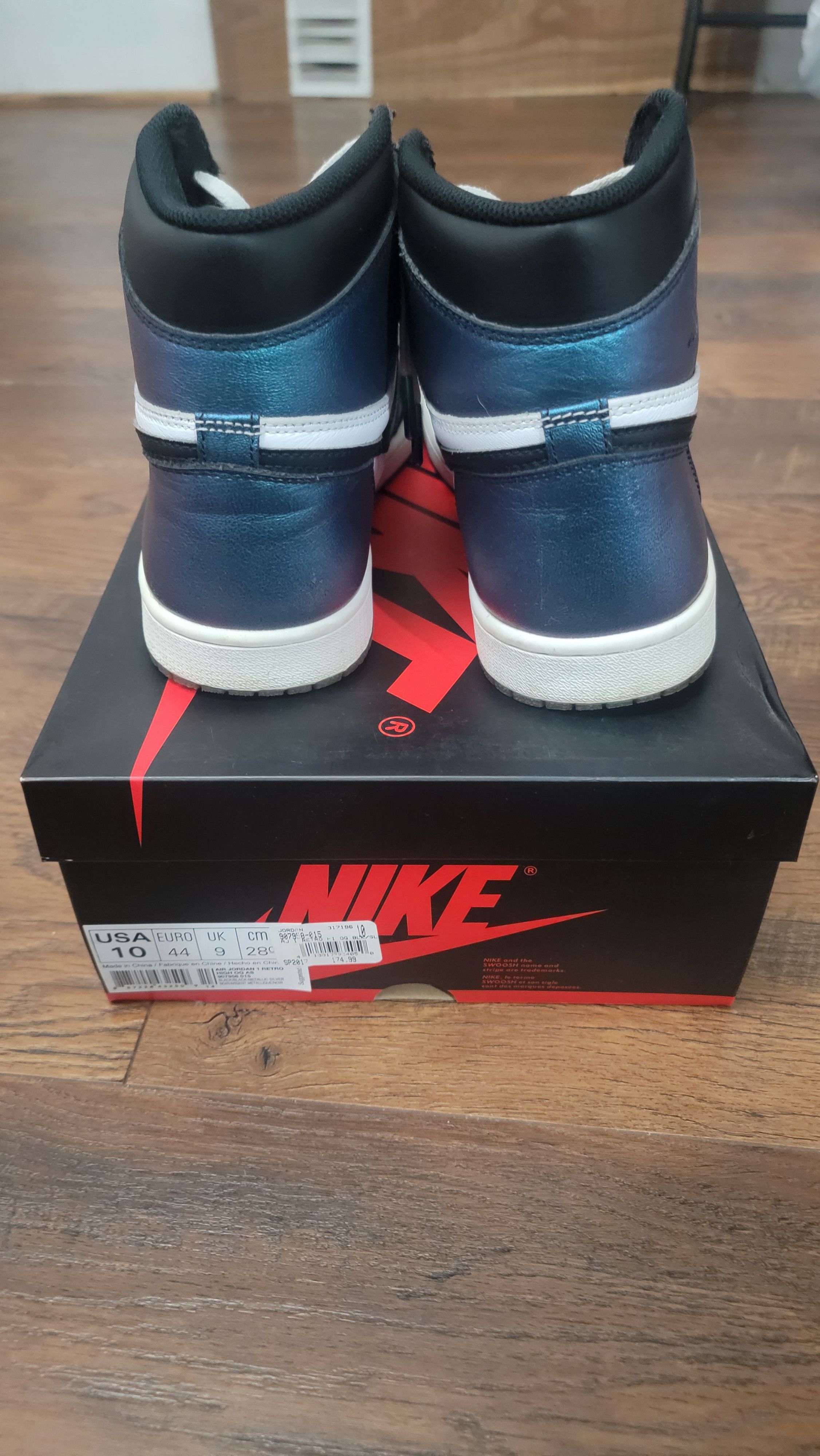 Nike Air Jordan 1 High OG Chameleon Size US 10 / EU 43 - 4 Thumbnail