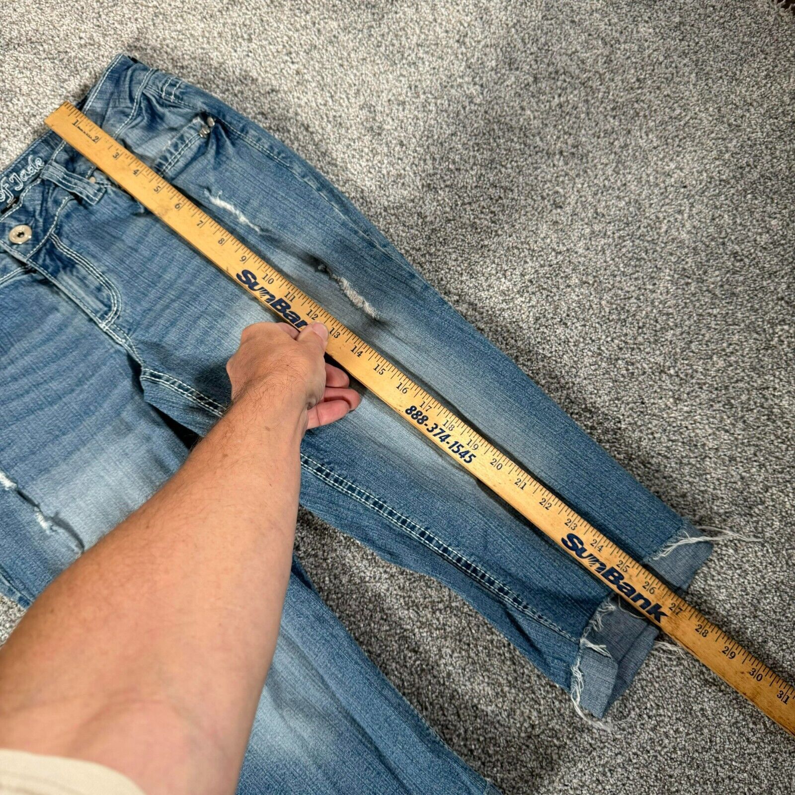 Other Y2K Capri Jeans Womens 8 Cuffed Distressed Grunge Ripped Size 30" / US 8 / IT 44 - 10 Thumbnail