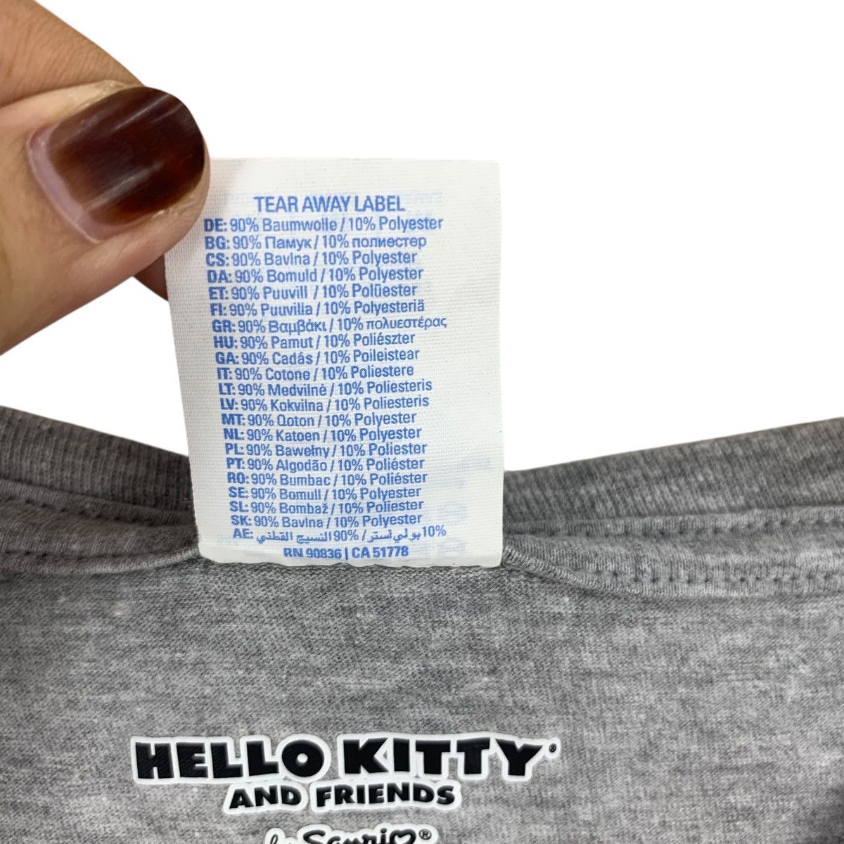 Other HELLO KITTY & FRIENDS 2018 Collection Sanrio Tee Shirt Top Size M / US 6-8 / IT 42-44 - 12 Thumbnail