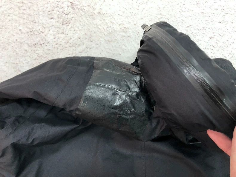 Undercover UNDERCOVER hooded double-zip hardshell jacket Size US L / EU 52-54 / 3 - 5 Thumbnail