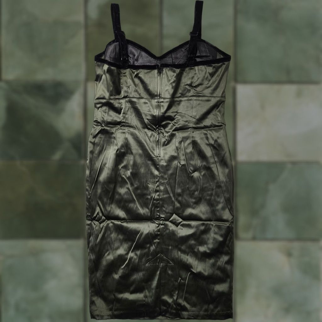 Vintage Pinup Girl Deadly Dames Courtesan Wiggle Dress Satin Retro Rockabilly Glam Belt Dress Size XXL / US 16-18 / IT 52-54 - 1 Thumbnail
