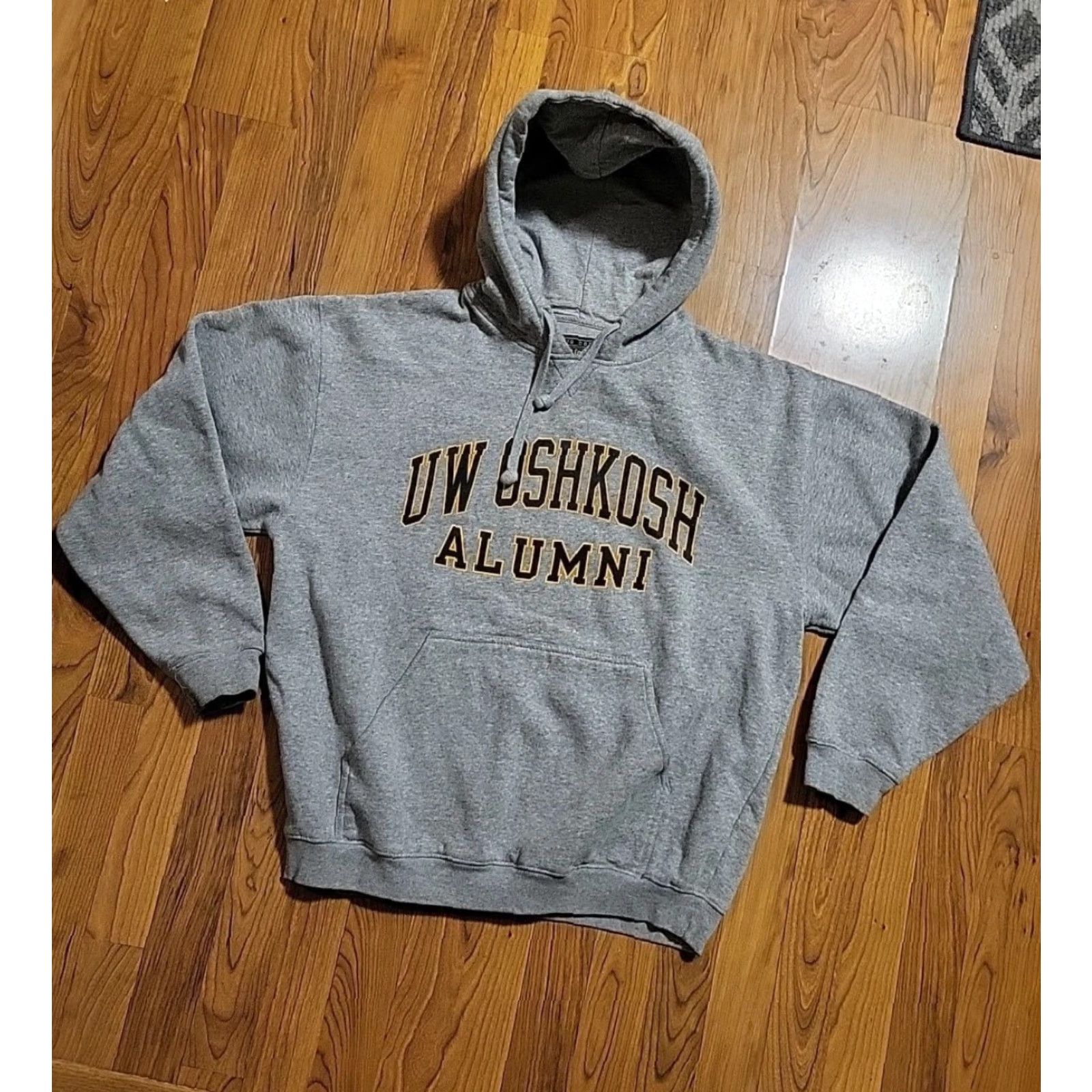 Vintage VINTAGE Oshkosh Alumni Mens L Gear For Sports Gray Hoodie Pullover Cotton/ Poly Knit Logo Pockets Hooded Size US L / EU 52-54 / 3 - 2 Thumbnail
