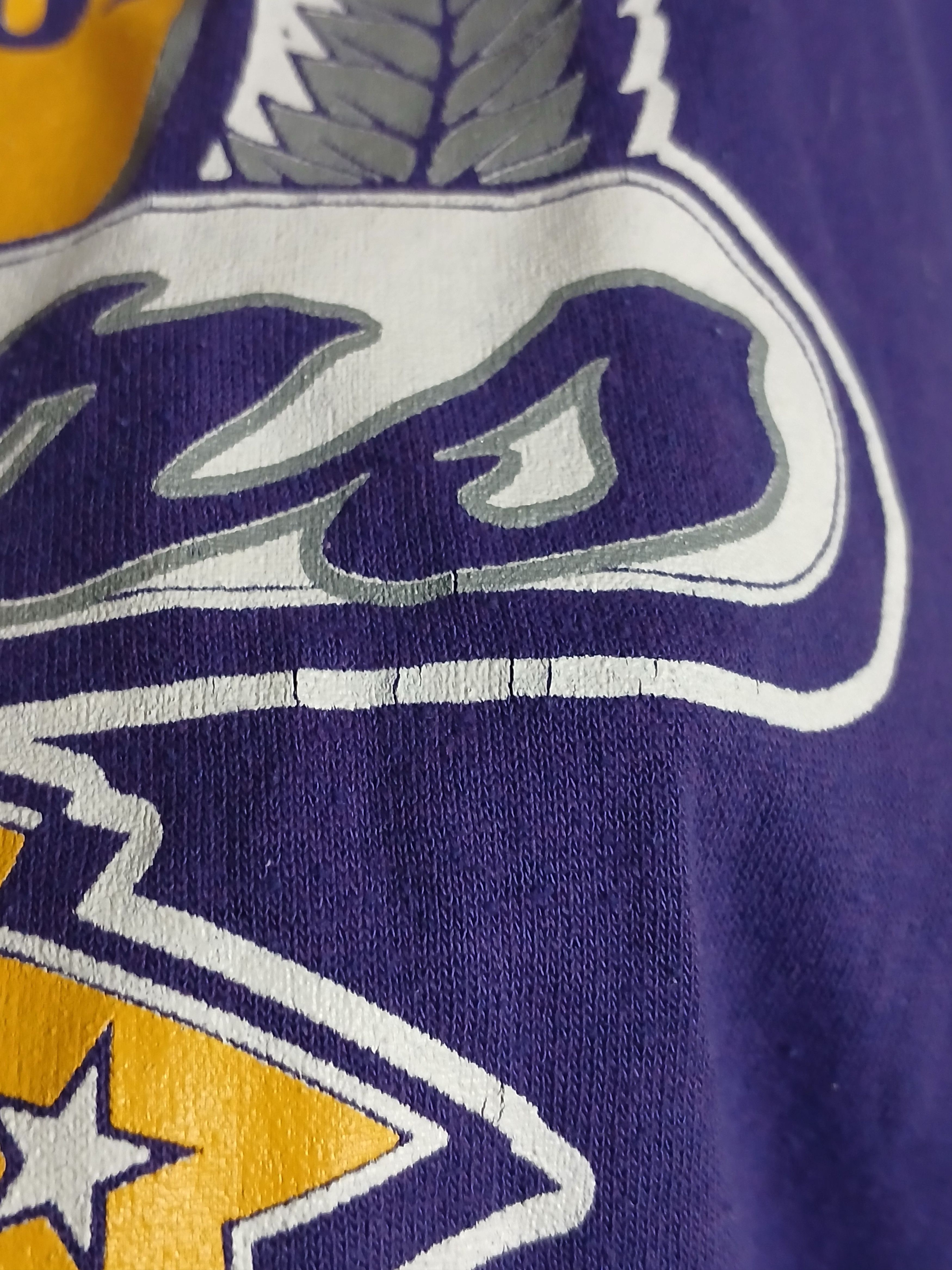 NBA Vintage NBA Los Angeles Lakers Basketball T-Shirt Size US XL / EU 56 / 4 - 5 Thumbnail