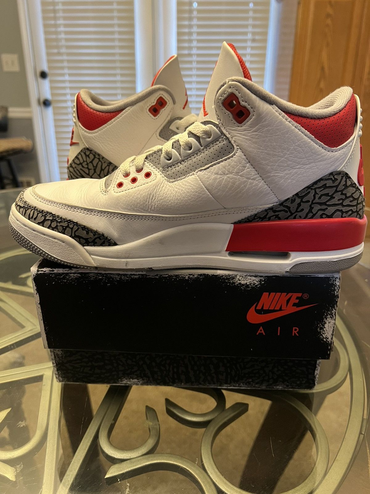 Jordan Brand Jordan 3 Retro “Fire Red” 2022 Size US 9.5 / EU 42-43 - 8 Thumbnail