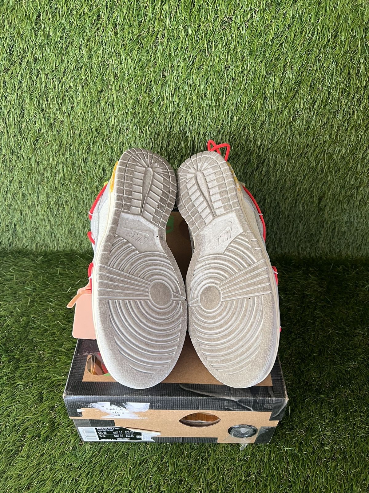 Nike × Off-White Nike Dunk Low Off-White Lot 6 Size US 9.5 / EU 42-43 - 13 Thumbnail