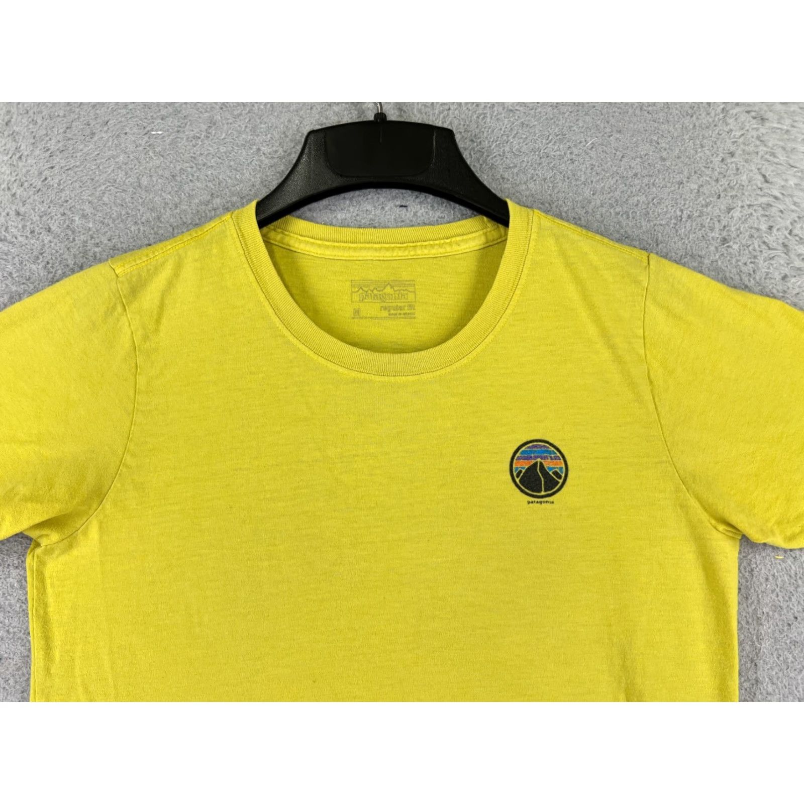 Patagonia Patagonia Shirt Men M Yellow Short Sleeve Crew Neck Cotton Patagonia Shirt Mens M Yellow Short Sleeve Crew Neck Cotton Jersey Logo Size US M / EU 48-50 / 2 - 4 Thumbnail