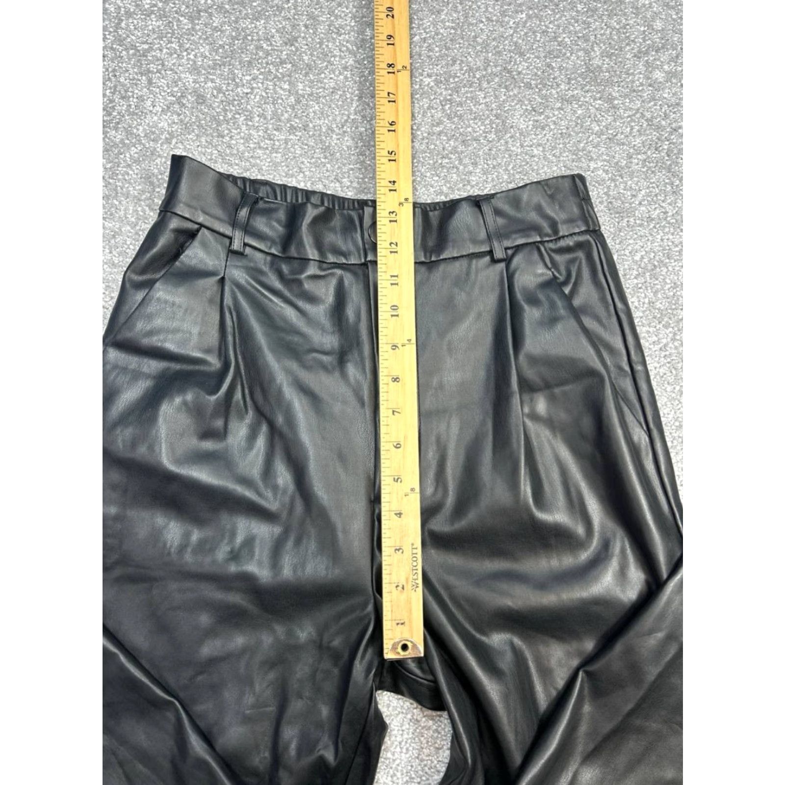 Zara Zara Womens Small Black Faux Leather Ankle Pants Pleated High Rise Tapered Leg Size 28" / US 6 / IT 42 - 4 Thumbnail