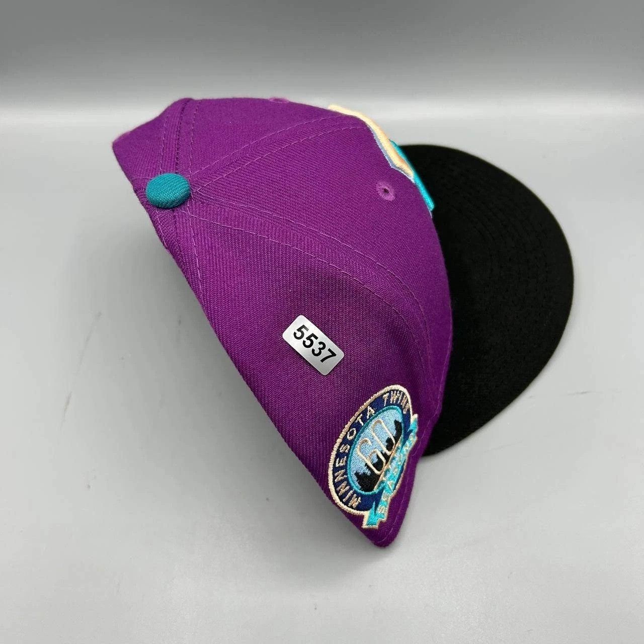 New Era Minnesota Twins Hat Men 7 1/4 Purple Black MLB Fitted Cap Size ONE SIZE - 9 Thumbnail