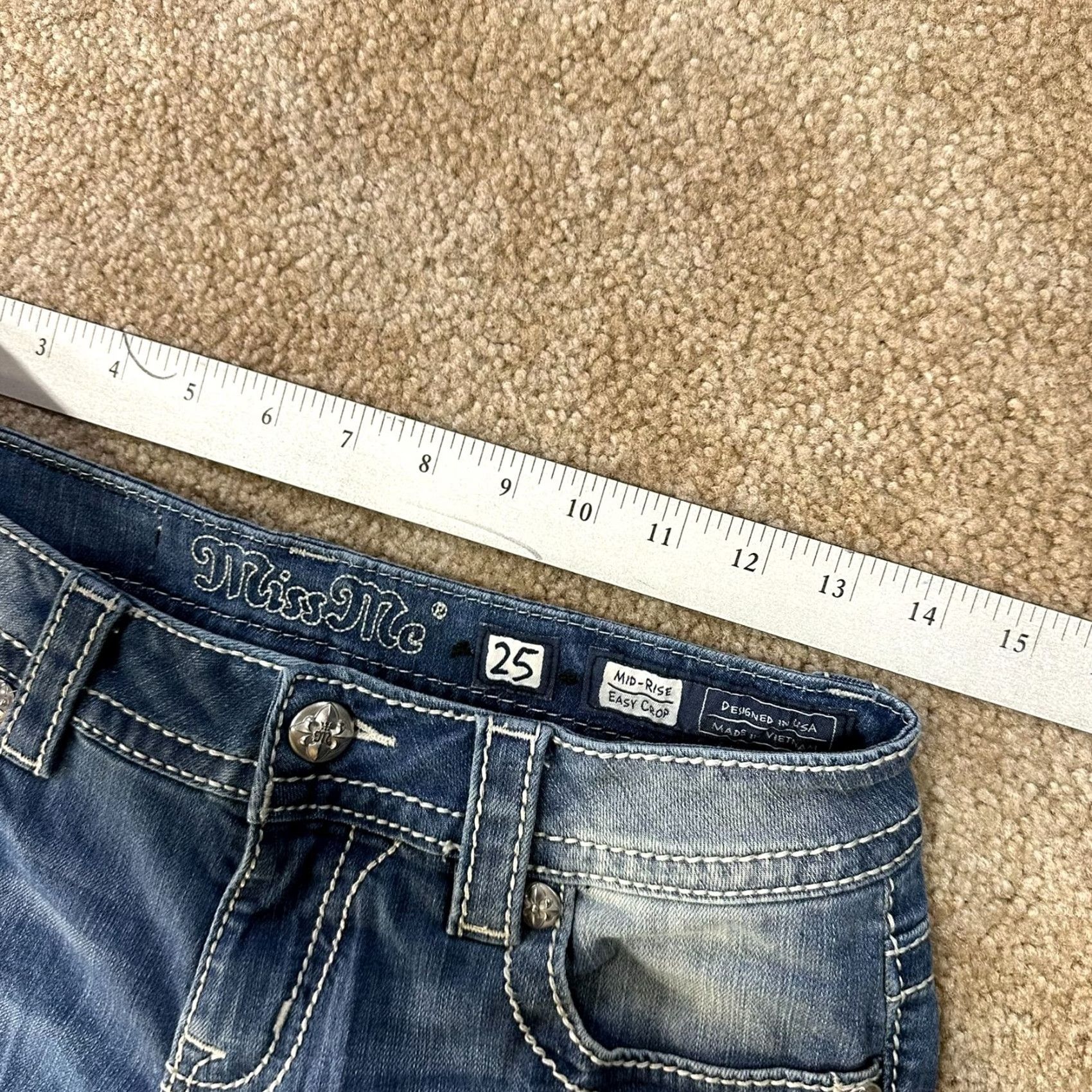 Miss Me Miss Me Jeans Cropped Denim Mid Rise 25 Blue Stretch 5-Pocket Womens Jeans Regular Rise Mid 8.5-10.5in Inseam 27in Dark Denim 25W Blue Size 42" / US 20 - 7 Thumbnail