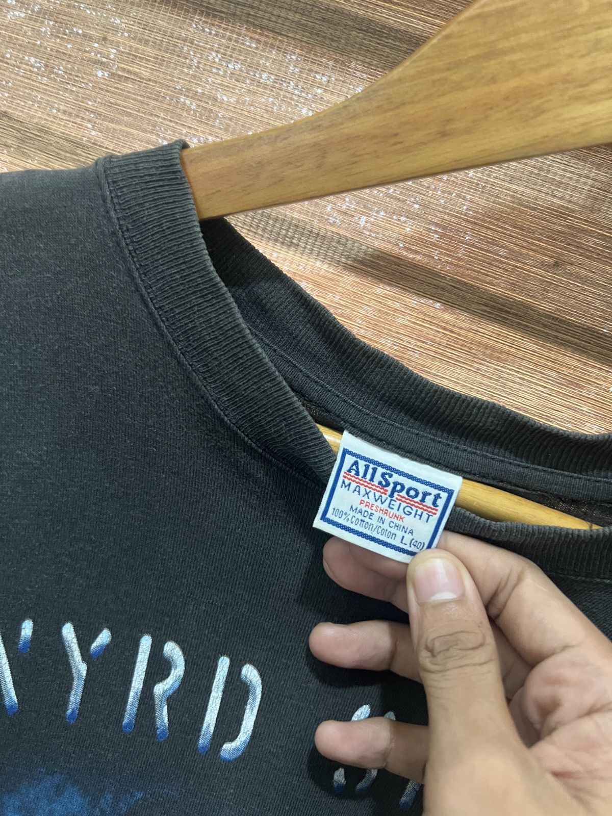 Band Tees × Vintage Vintage 1993 Lynrd Skynrd Outta The Hole Album Tour Size US L / EU 52-54 / 3 - 4 Thumbnail