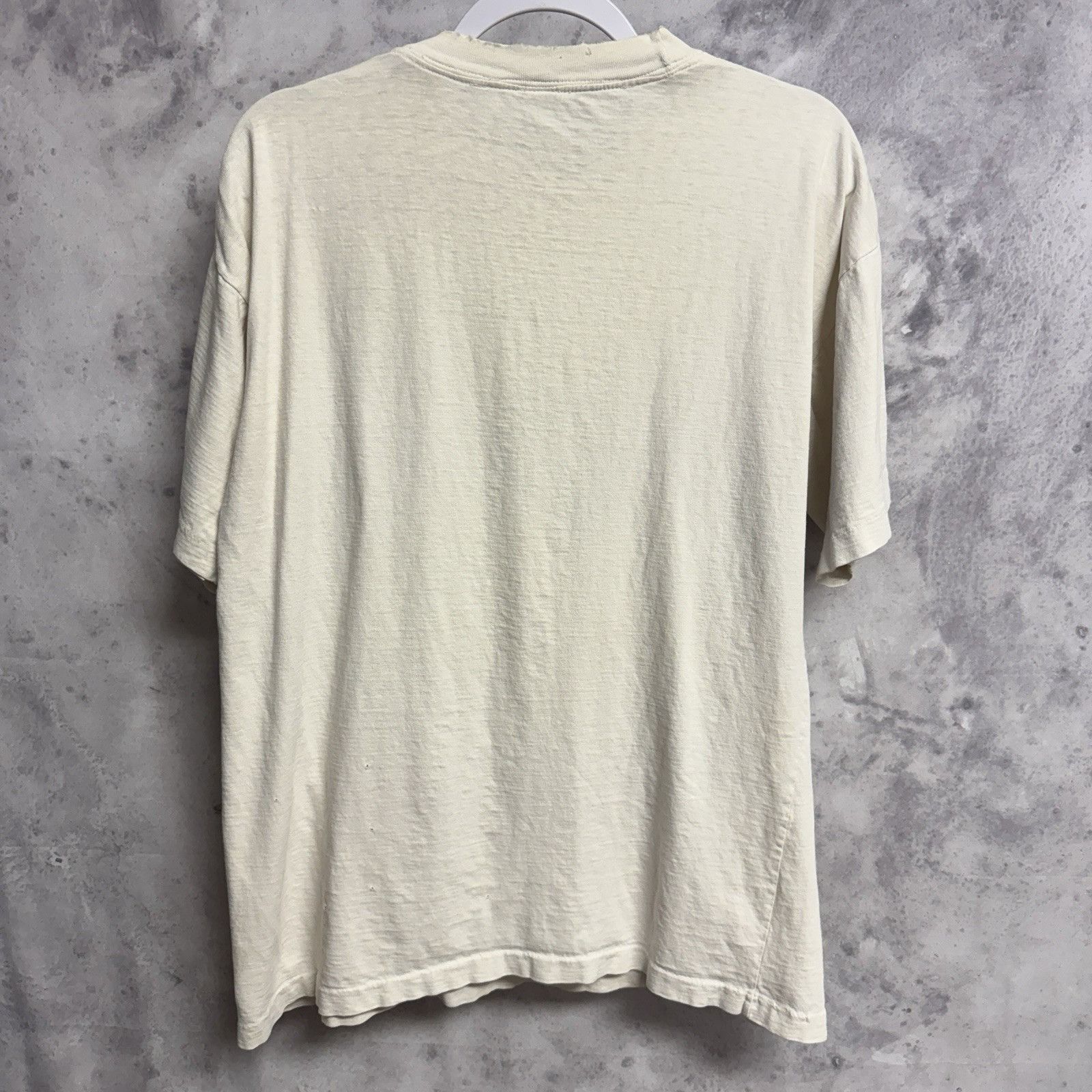 Vintage Vintage 90s Flower Art T Shirt White Single Stitch Size L Size US L / EU 52-54 / 3 - 2 Thumbnail