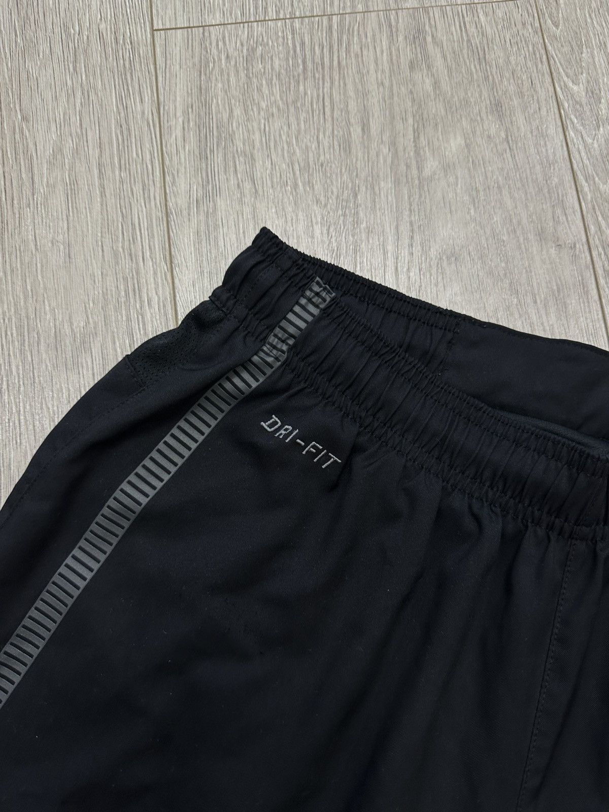 Nike FC Barcelona 2011 2012 Away Football Soccer Shorts Nike sz S Size US 29 - 4 Thumbnail