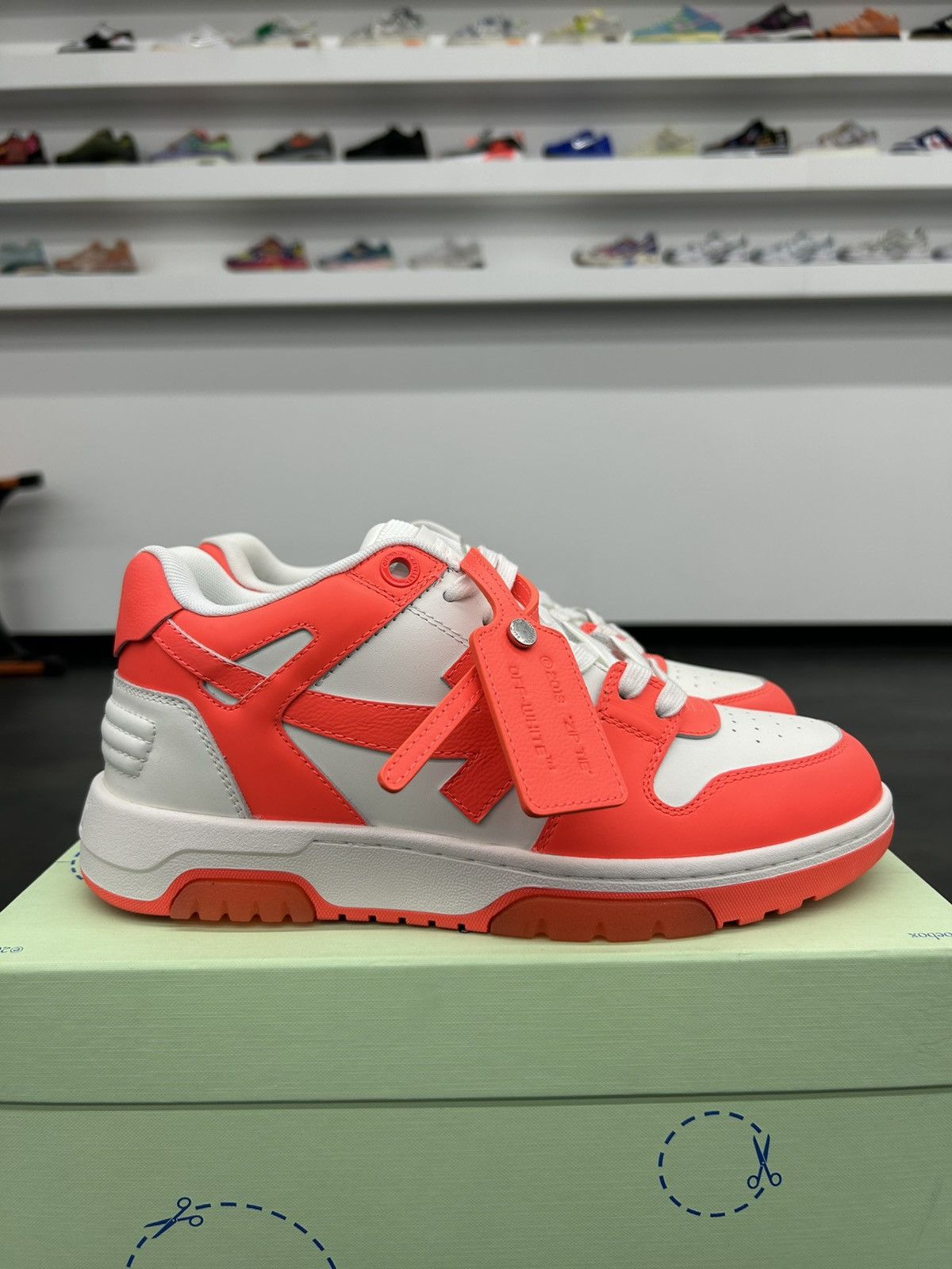 Off-White Out Of Office Sneaker OOO Red White. Size Eu41 / Size 8 Off-White × Virgil Abloh 51524 OFF WHITE Out of Office OOO  main image 4