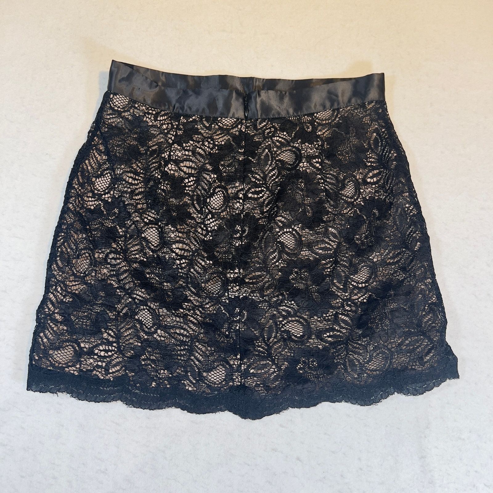 French Connection French Connection A-Line Micro-Mini Skirt Lace 6 Black Beige Size 27" / US 4 / IT 40 - 10 Thumbnail