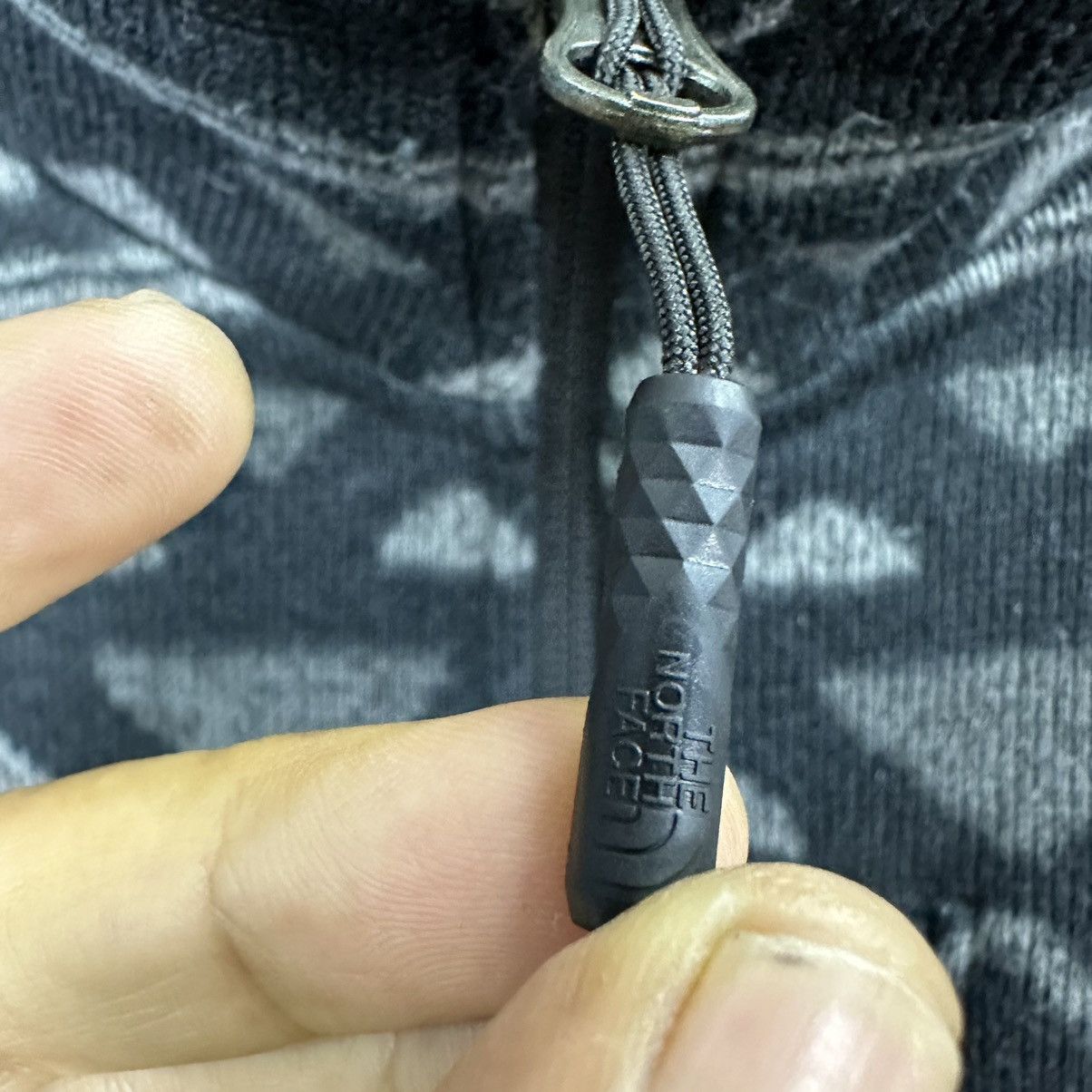 The North Face The North Face Half Zipper Navajo Style Z115 Size US L / EU 52-54 / 3 - 5 Thumbnail