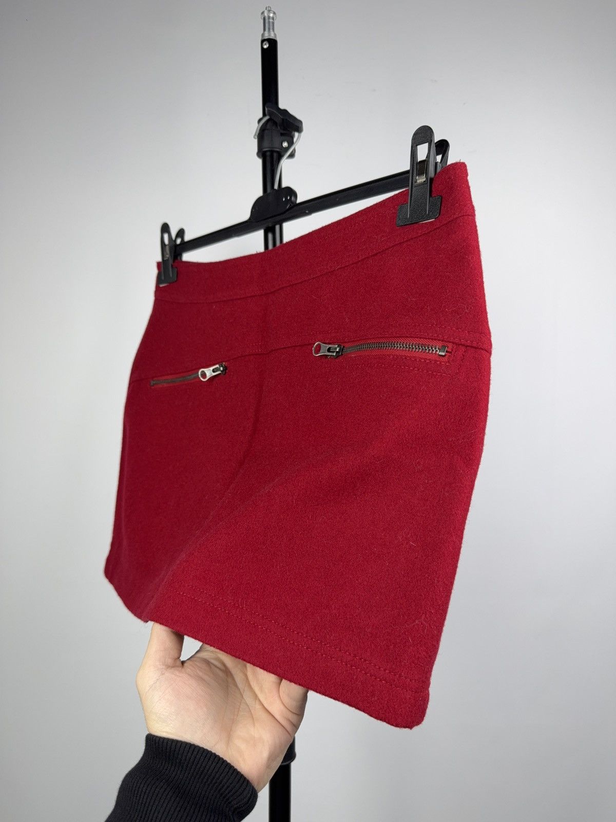 Benetton Luxury Vintage 00s Red Wool Mini Skirt with Zipper Pockets Size 28" / US 6 / IT 42 - 4 Thumbnail