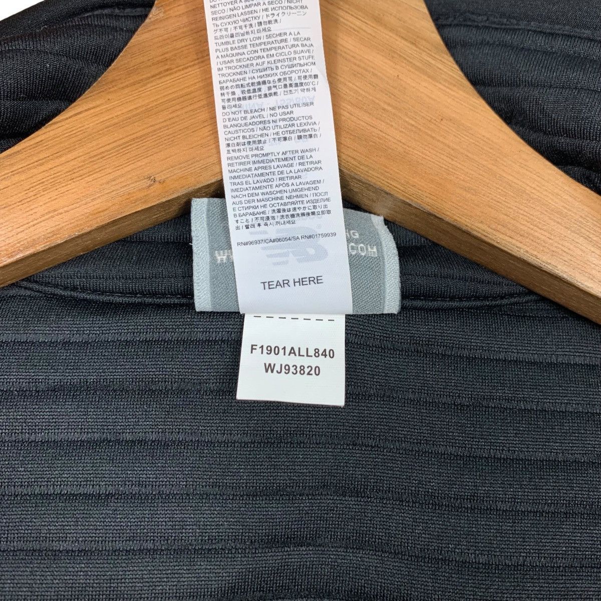 New Balance NEW BALANCE Asymmetrical Zipper Pleated Jacket #2090-C91 Size US XS / EU 42 / 0 - 18 Thumbnail