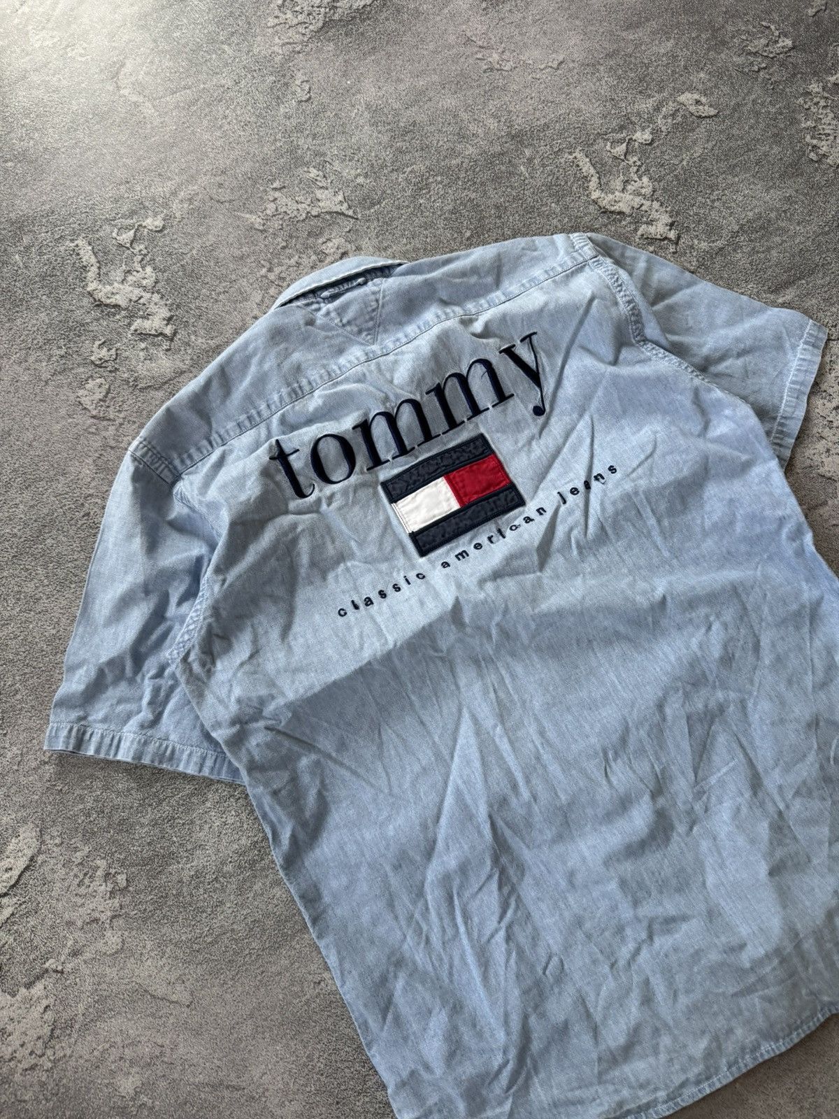 Tommy Hilfiger × Vintage Tommy Hilfiger Wmns vintage denim shirt button up polo tee Size M / US 6-8 / IT 42-44 - 5 Thumbnail