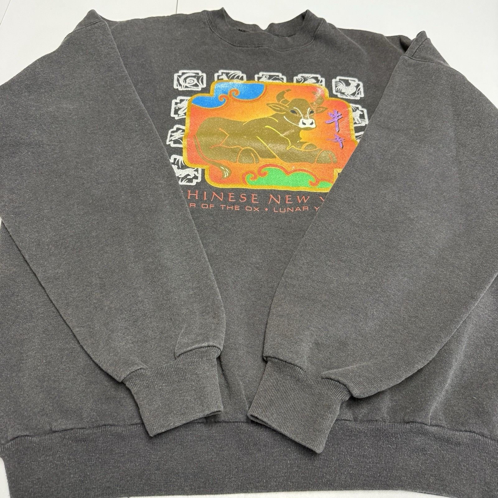 Vintage Vintage 90s Chinese New Year Sweatshirt Mens 2XL 25x26.5 Size US XXL / EU 58 / 5 - 5 Thumbnail
