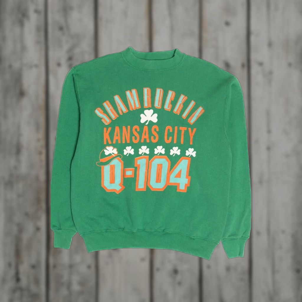 Vintage Vintage Artex Shamrockin Kansas City St. Patrick's Day Q104 Sweatshirt 1980s Green Medium Mens Size US M / EU 48-50 / 2 - 1 Thumbnail