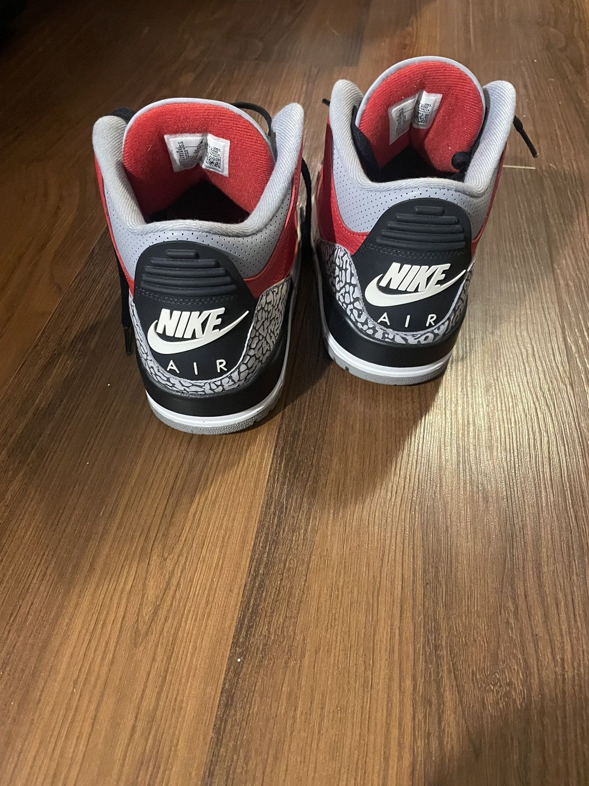 Jordan Brand × Nike Unite Red 3’s Size US 10 / EU 43 - 4 Thumbnail