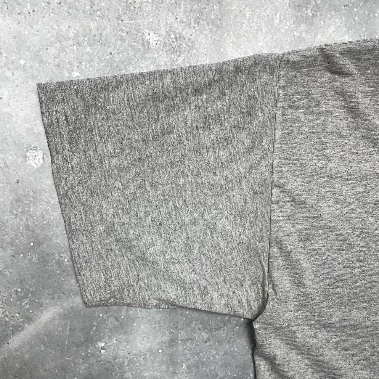 Vintage Vintage 90s Etnies Icon Promo Shoes Trashed T Shirt Gray Size US L / EU 52-54 / 3 - 9 Thumbnail