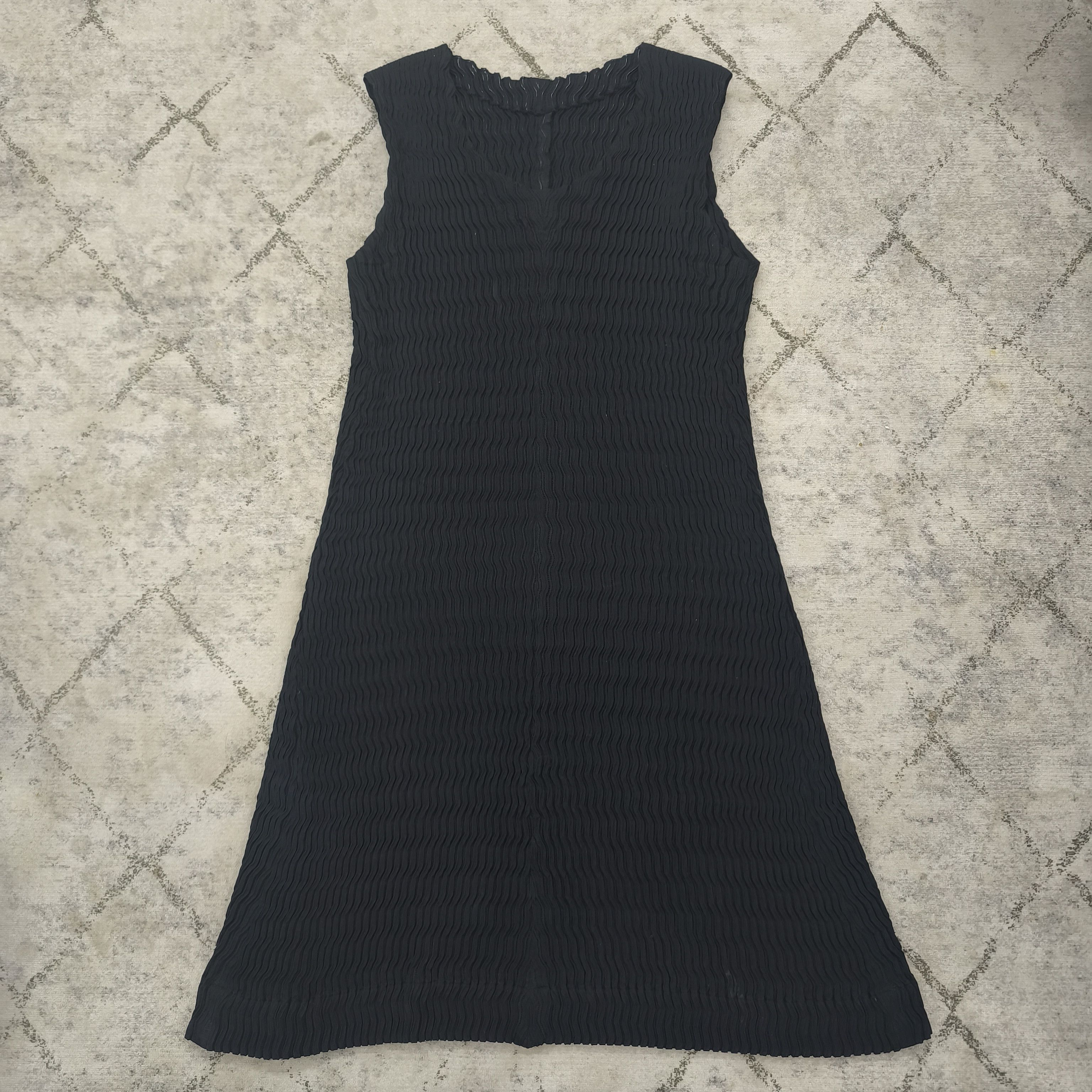 Pleats Please Issey Miyake Issey Miyake Pleats Please Sleeveless Dress Size M / US 6-8 / IT 42-44 - 1 Thumbnail