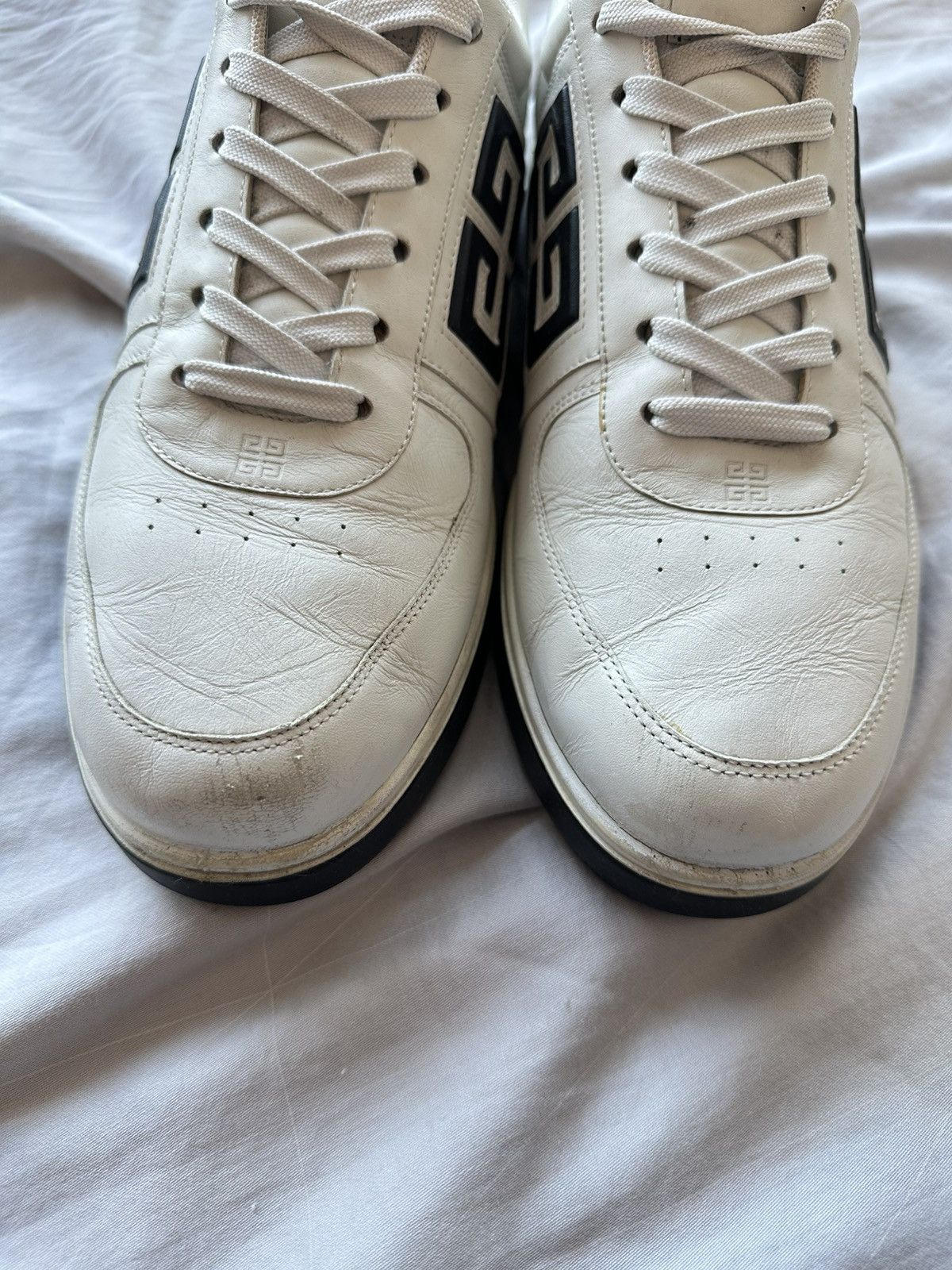 Givenchy Givenchy G4 Leather Sneakers White Size US 11 / EU 44 - 4 Thumbnail