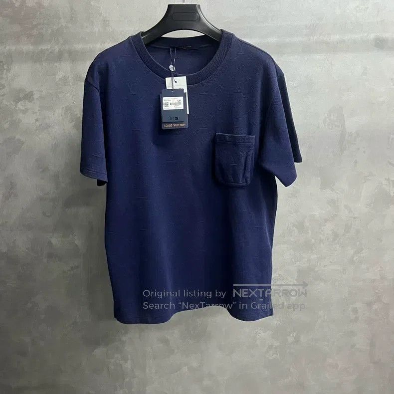 Louis Vuitton Louis Vuitton Navy Solid 3D Pocket Short Sleeve Size US L / EU 52-54 / 3 - 1 Thumbnail
