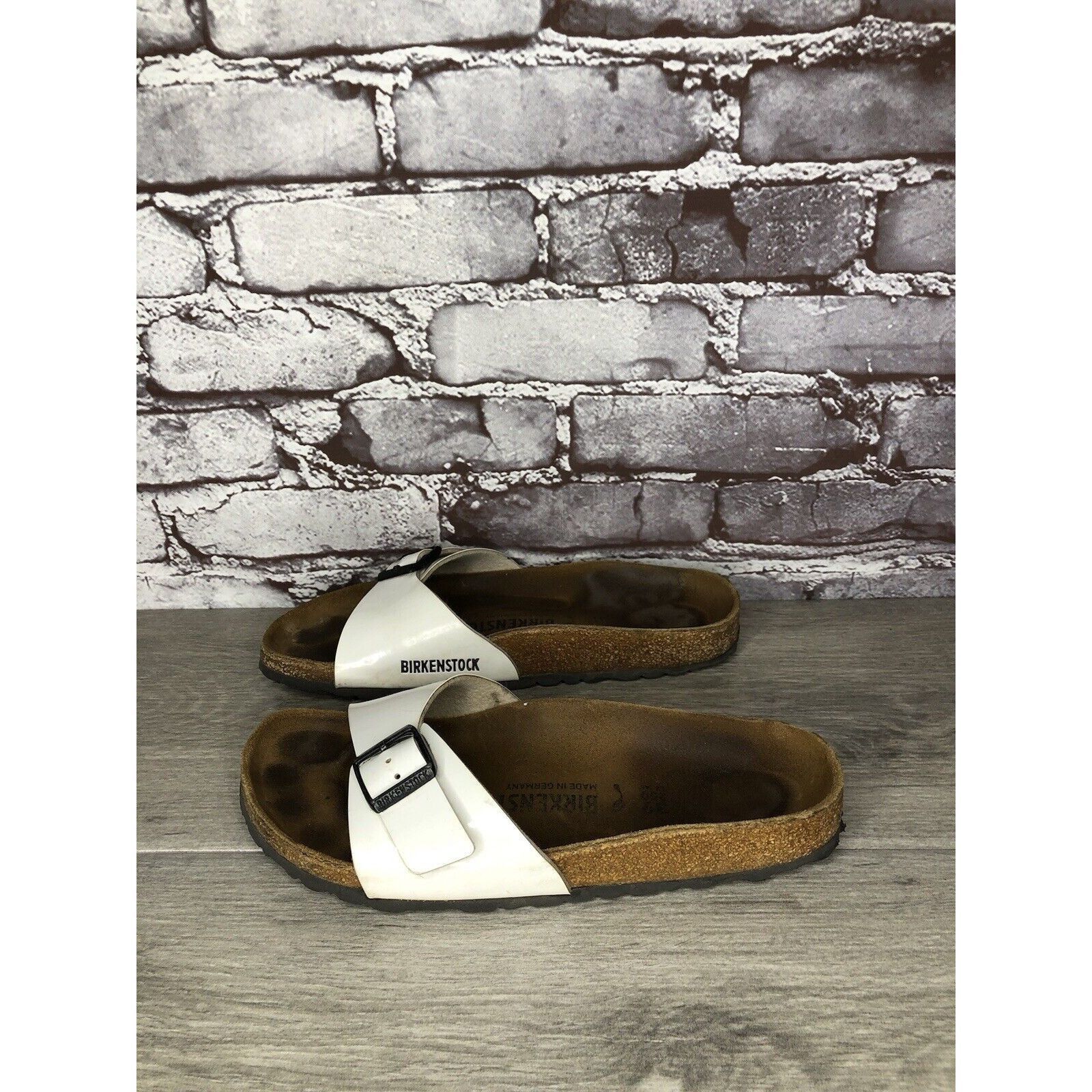 Birkenstock Birkenstock Madrid White Patent Leather Slides Sandals Women Size US 8.5 / IT 38.5 - 15 Thumbnail