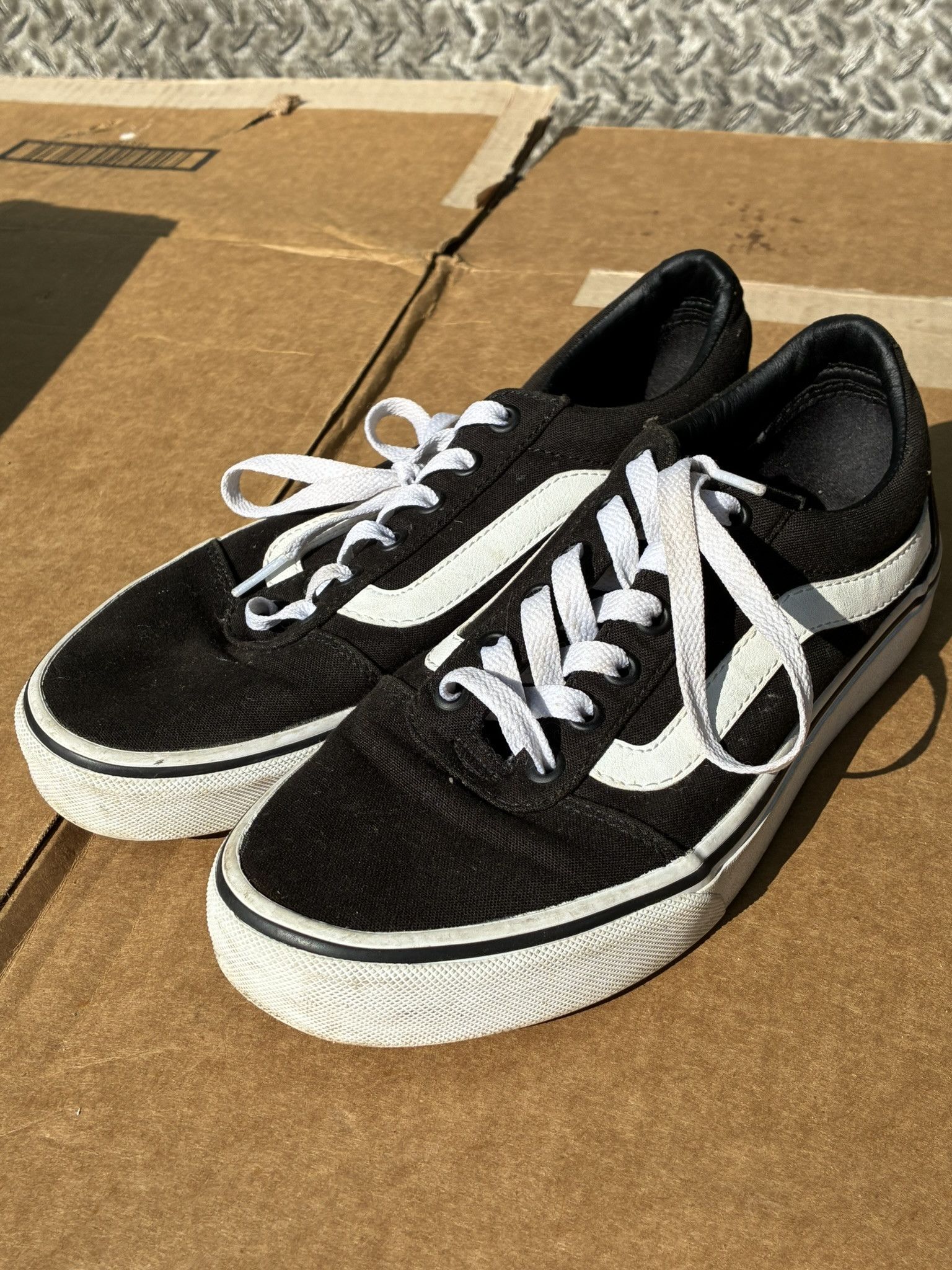 Vans Vans Off the Wall Old Skool SK8 Low Top Women’s 8 Skate Size US 8 / IT 38 - 5 Thumbnail
