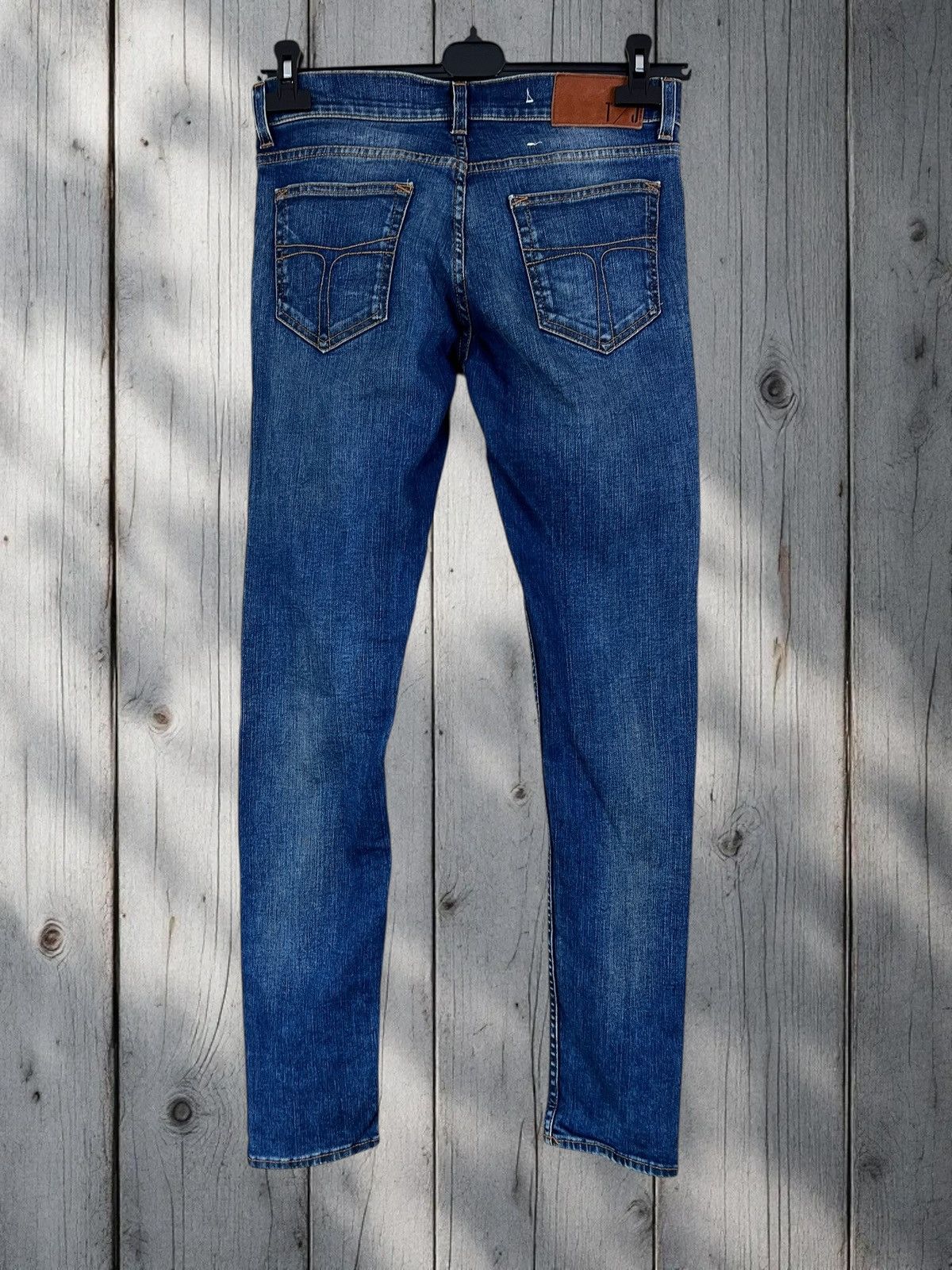 Tiger of Sweden Tiger of Sweden Slim size W28 L32 men’s jeans Size US 28 / EU 44 - 3 Thumbnail