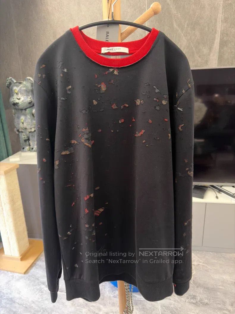 Givenchy Givenchy Art Mural Hole Sweatshirt Size US M / EU 48-50 / 2 - 1 Thumbnail