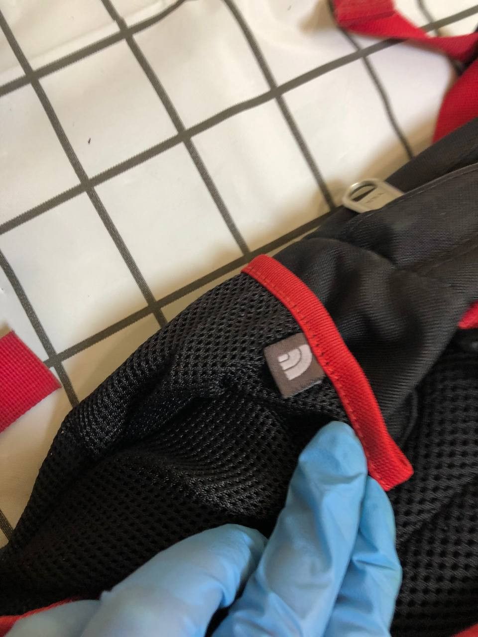 The North Face The North Face TNF Recon Daypack Backpack Hiking Gorpcore Size ONE SIZE - 17 Thumbnail
