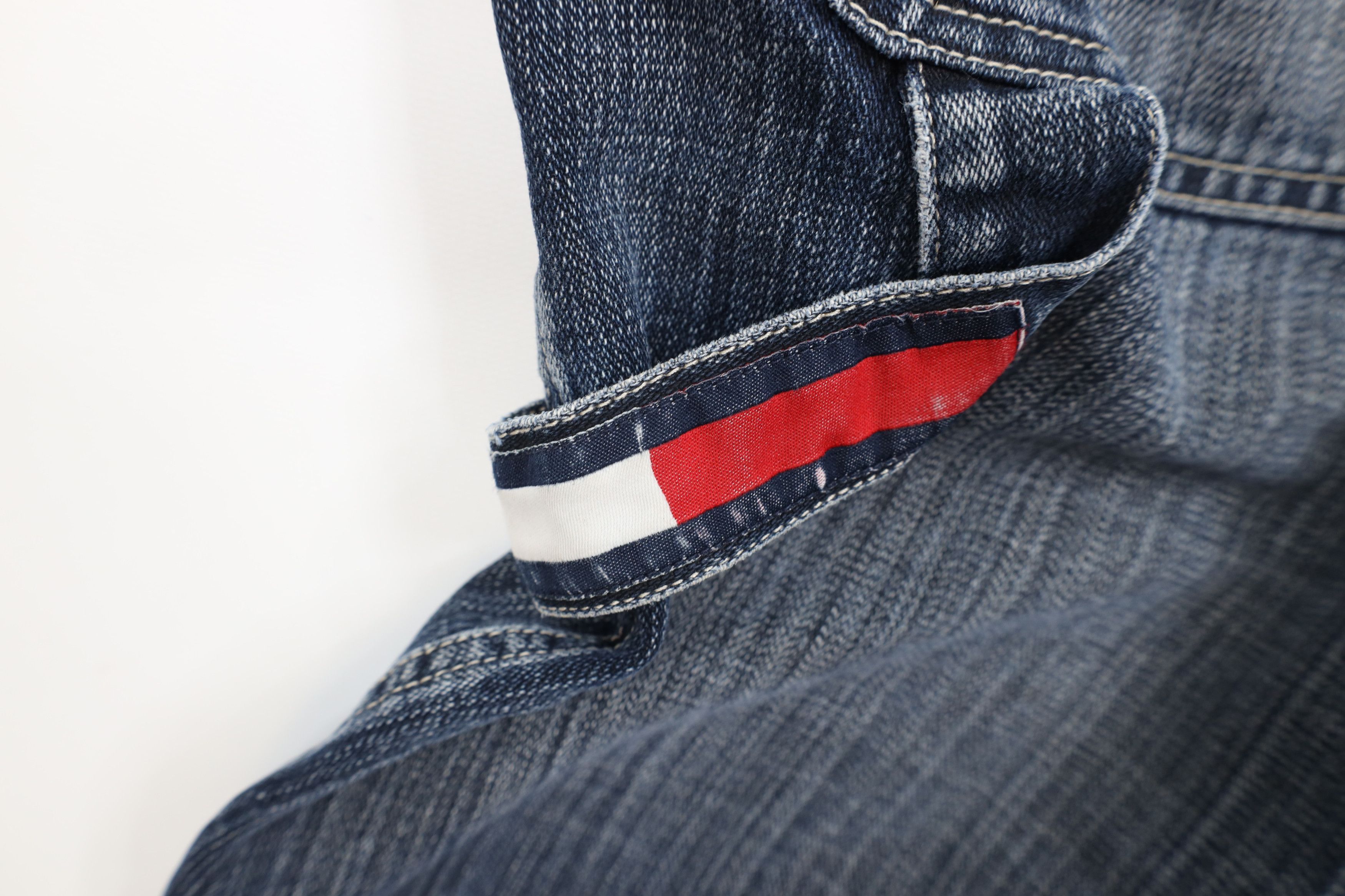 Tommy Hilfiger × Vintage Vintage 90s Tommy Hilfiger Spell Baggy Dungaree Denim Shorts Size US 34 / EU 50 - 10 Thumbnail