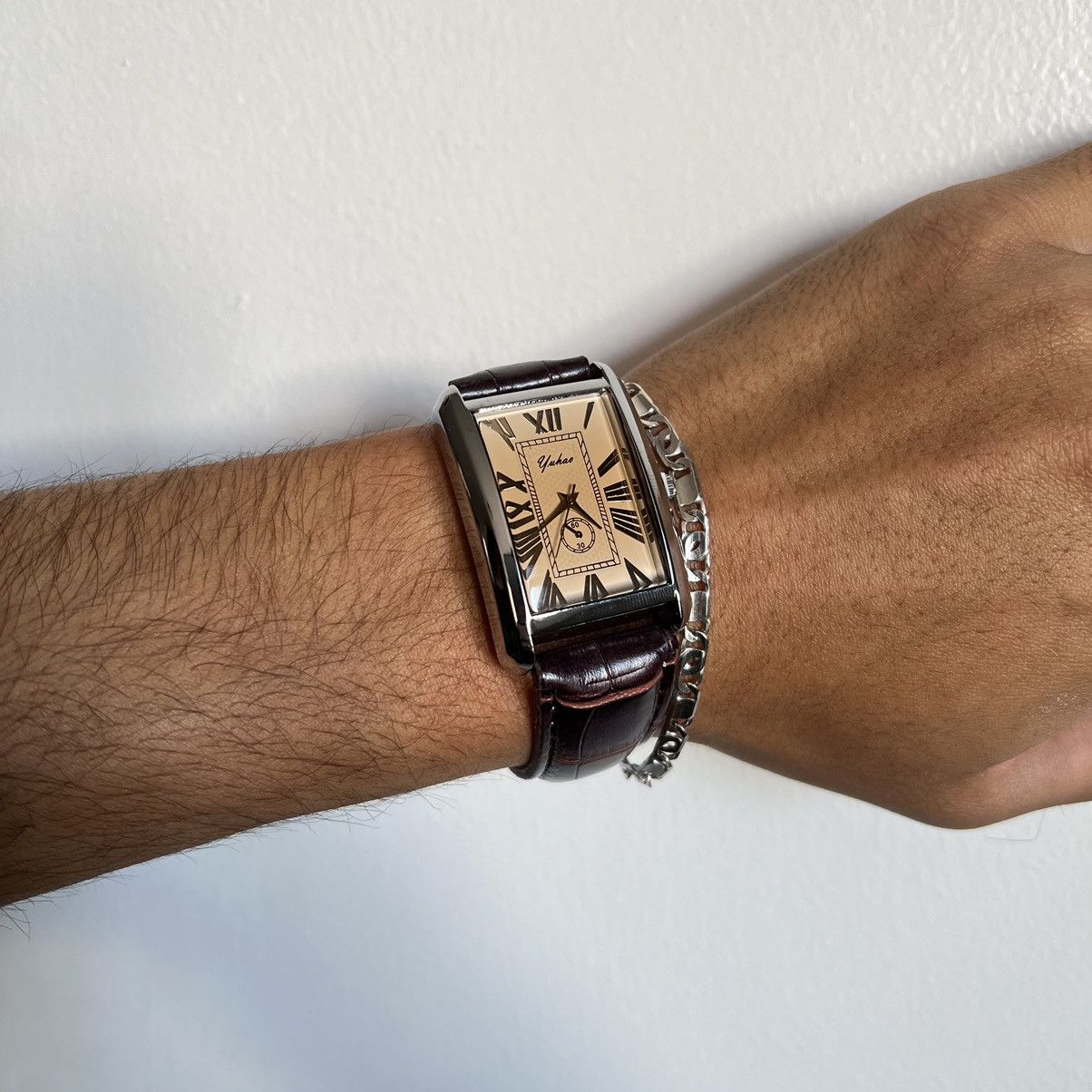 Vintage Vintage 90s vintage retro luxury style gold leather watch Size ONE SIZE - 4 Thumbnail