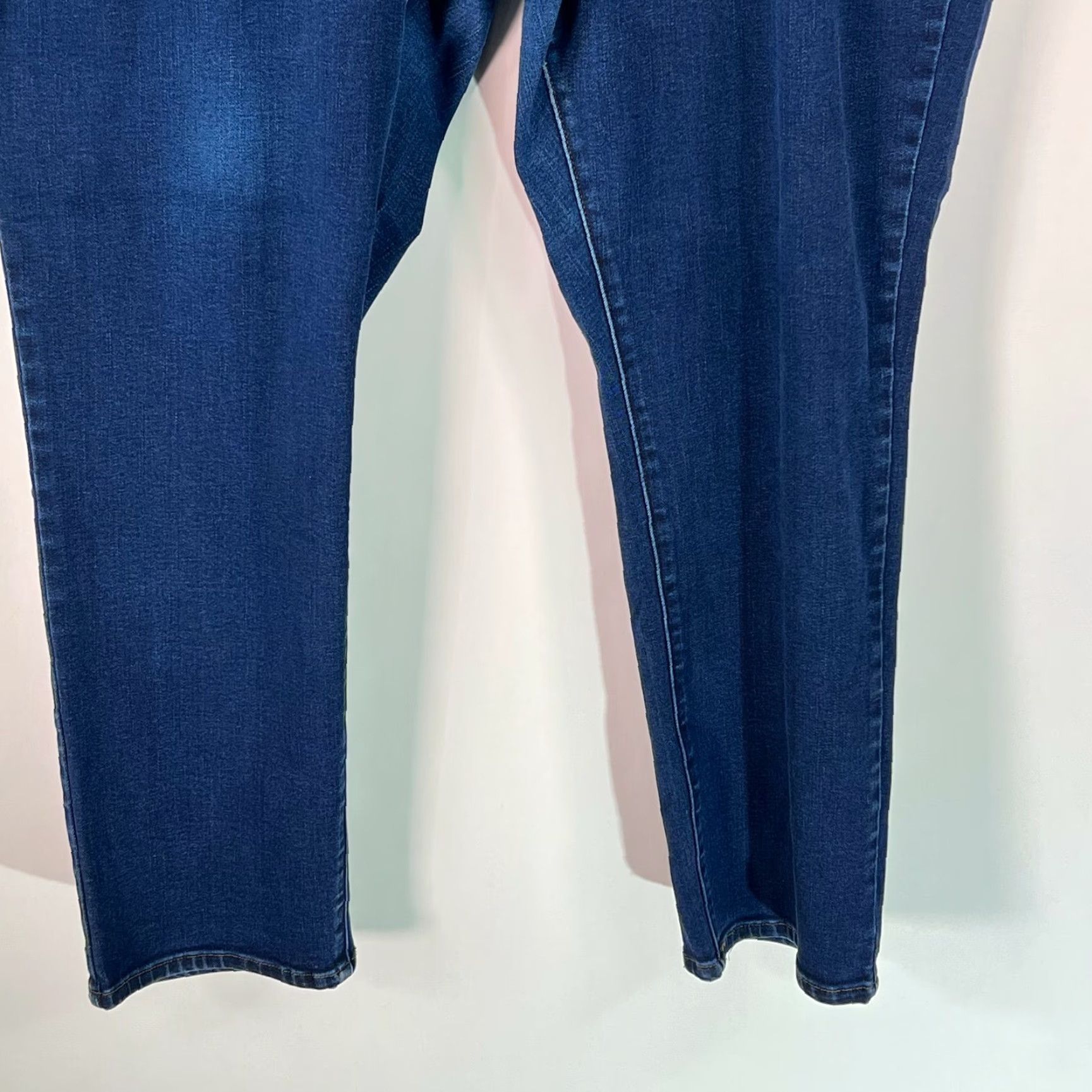 Levi's Levi's Women's Skinny Jeans 24W Blue Cotton Mid Rise 30-Inch Inseam Pockets Stretch Size 42" / US 20 - 5 Thumbnail