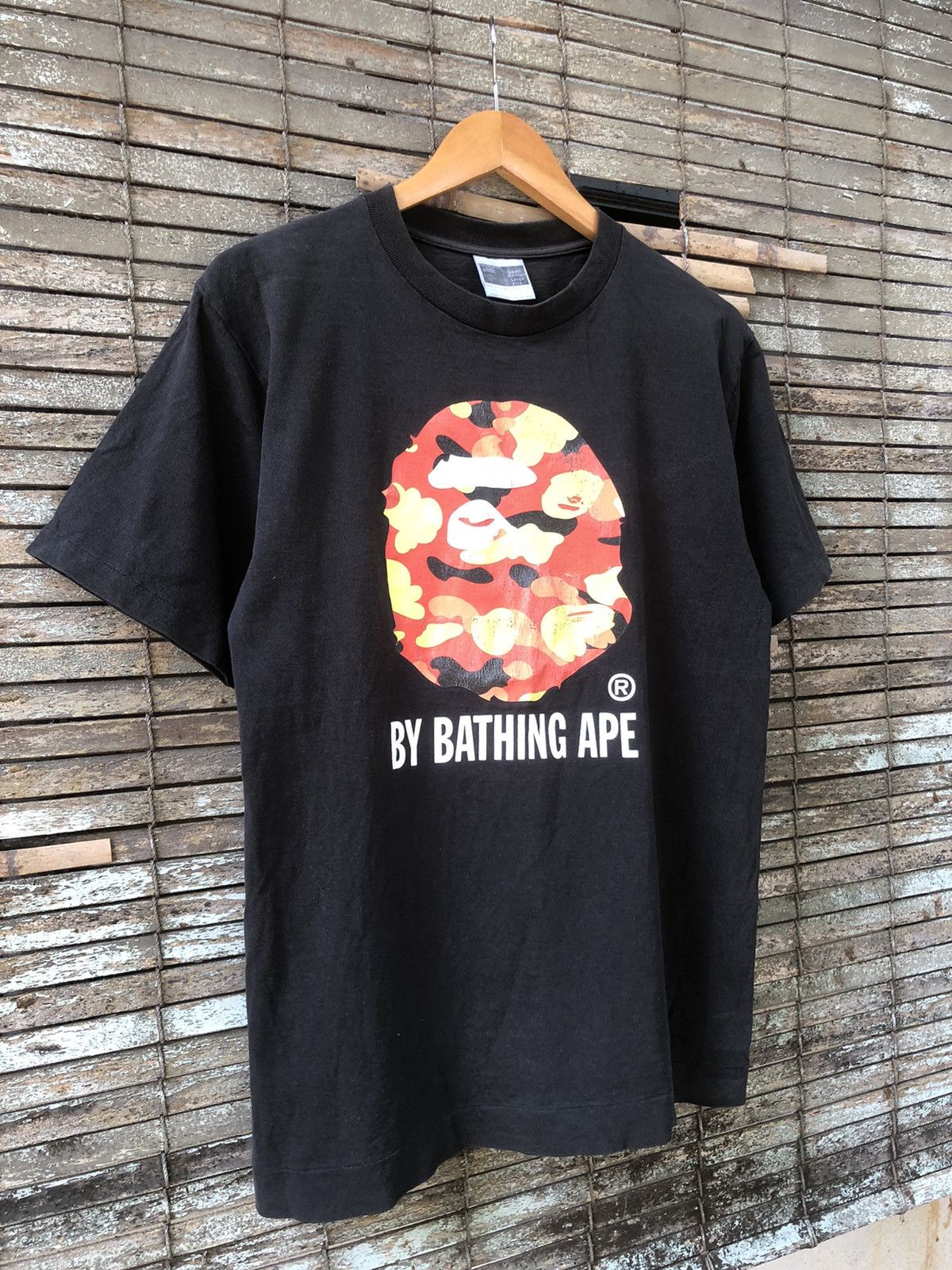 Bape Vintage Camo Big Head By Bathing Ape Tshirts Size US M / EU 48-50 / 2 - 4 Thumbnail