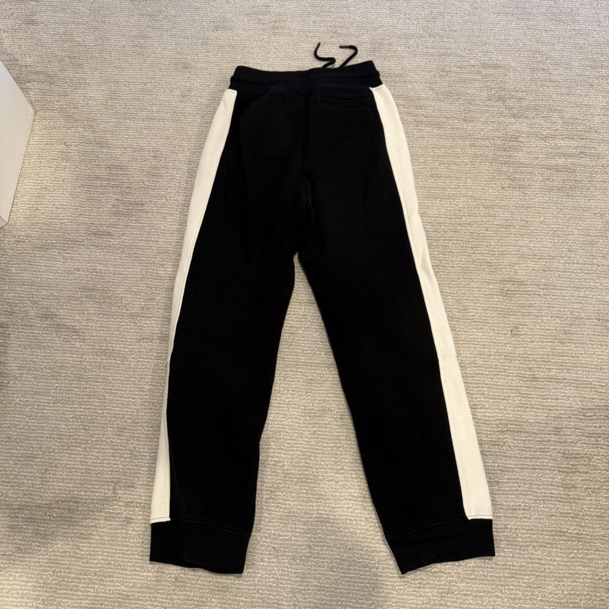 Fenty × Puma Rihanna FENTY x Puma Black Varsity F Logo Sweatpants Size XS Size 26" / US 2 / IT 38 - 8 Thumbnail