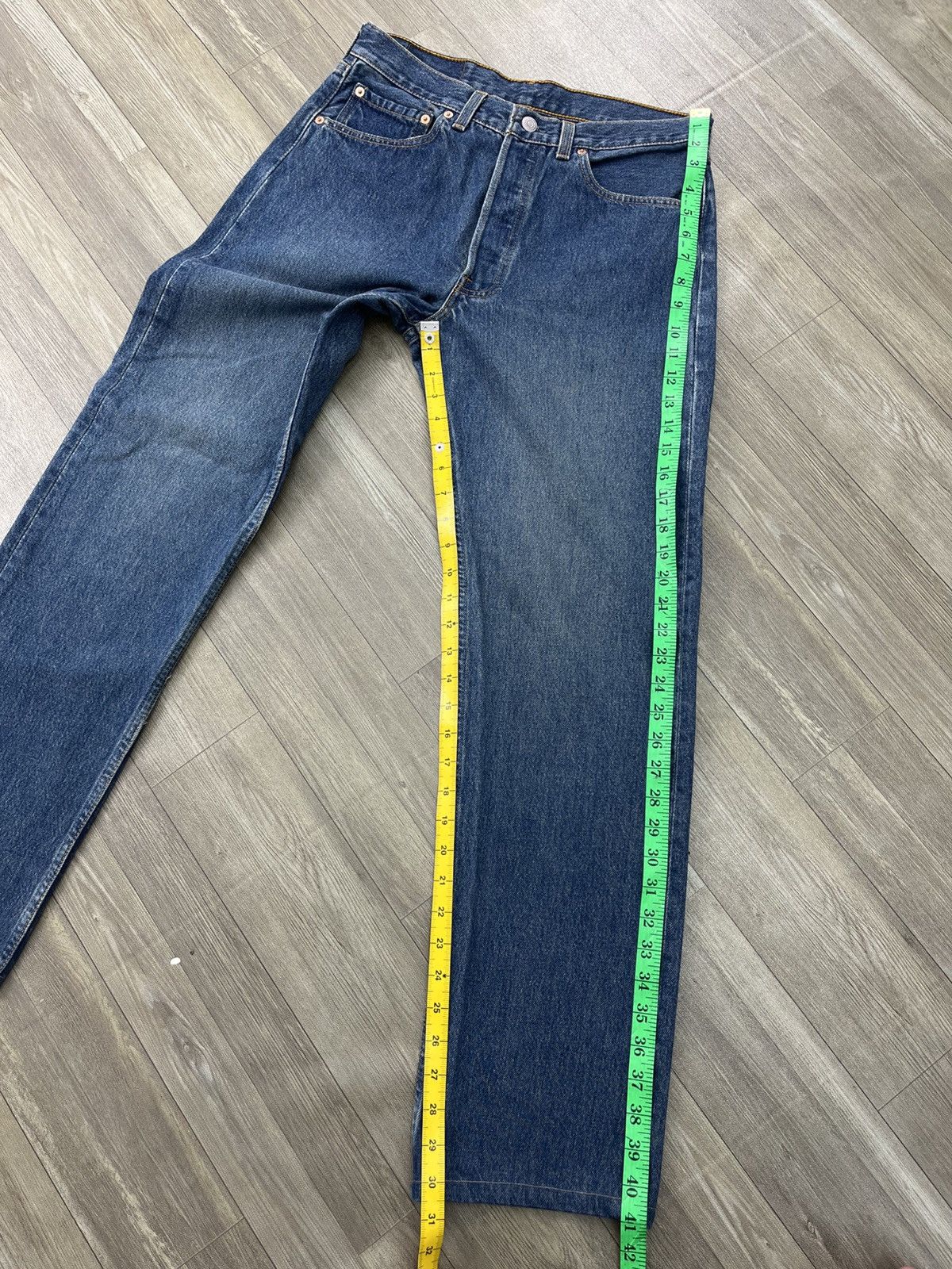 Levi's Vintage Clothing 🇺🇸1990s Vintage Levis 501 USA Straight 31x32 Faded Blue Jeans Size US 31 - 17 Thumbnail