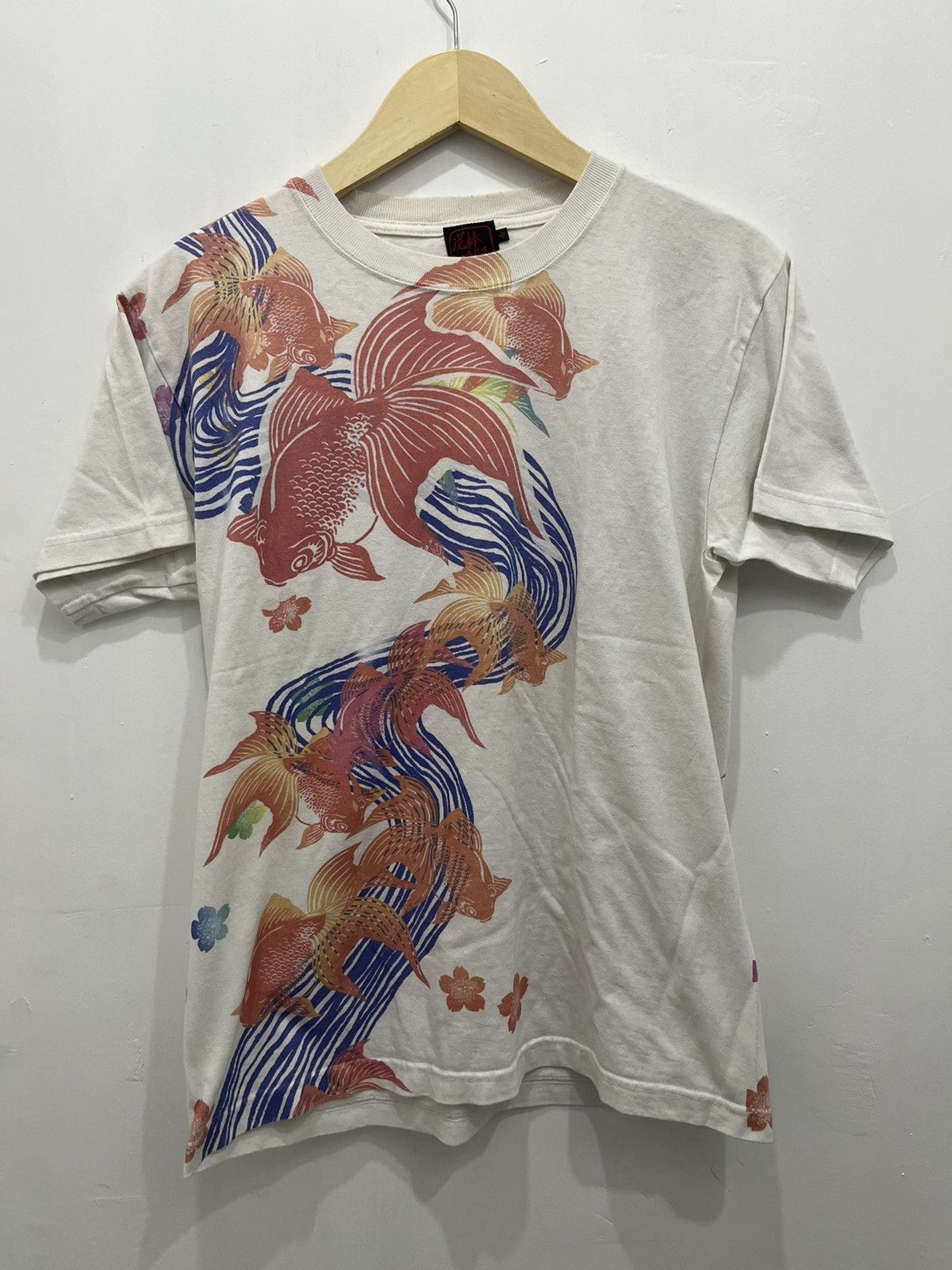 Japanese Brand Vtg Japanese Traditional Culture Gold fish tshirt Size US M / EU 48-50 / 2 - 1 Thumbnail