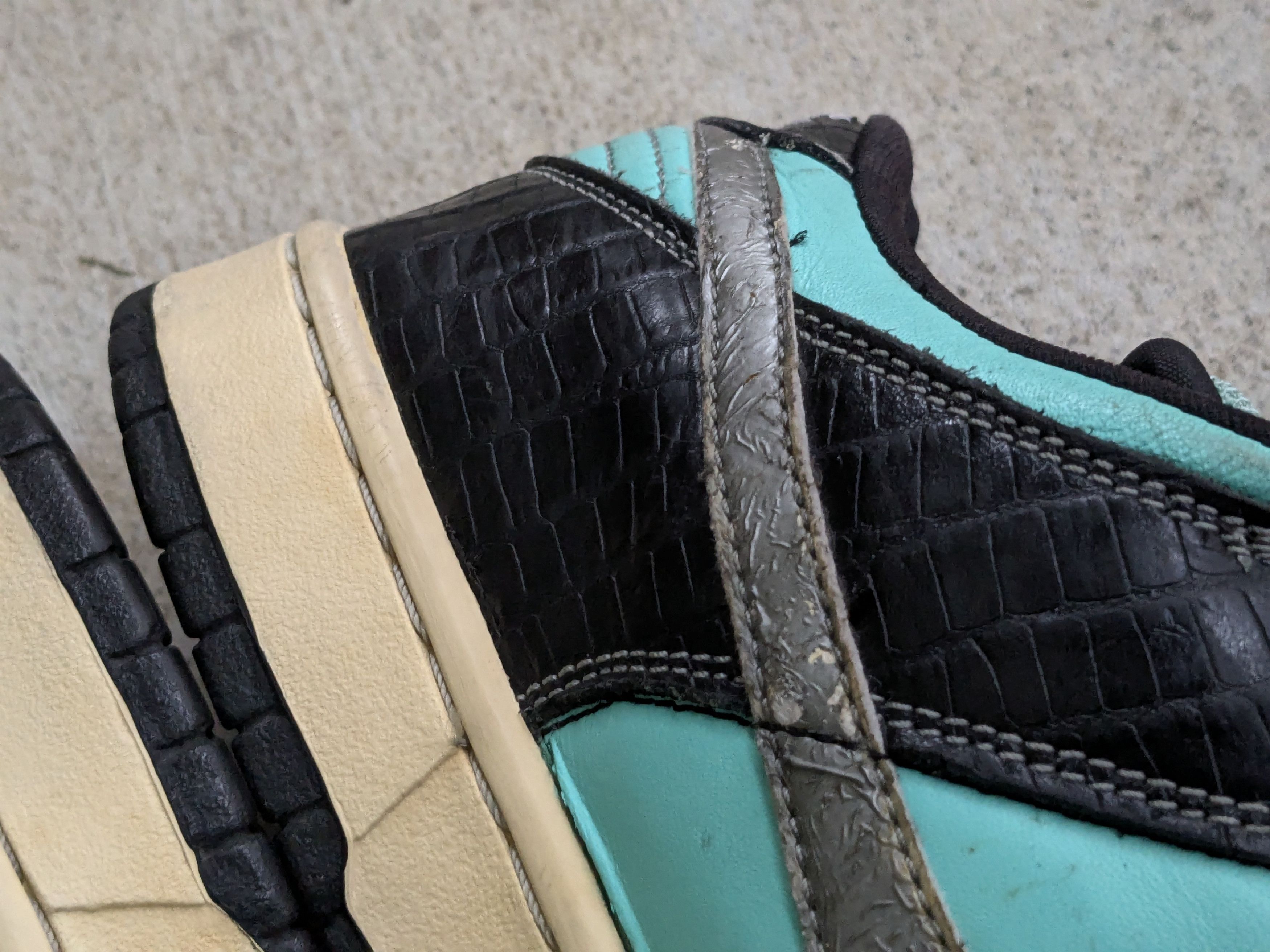 Nike Nike SB Dunk Low Pro x Diamond Supply Co. Tiffany 10 Size US 10 / EU 43 - 13 Thumbnail