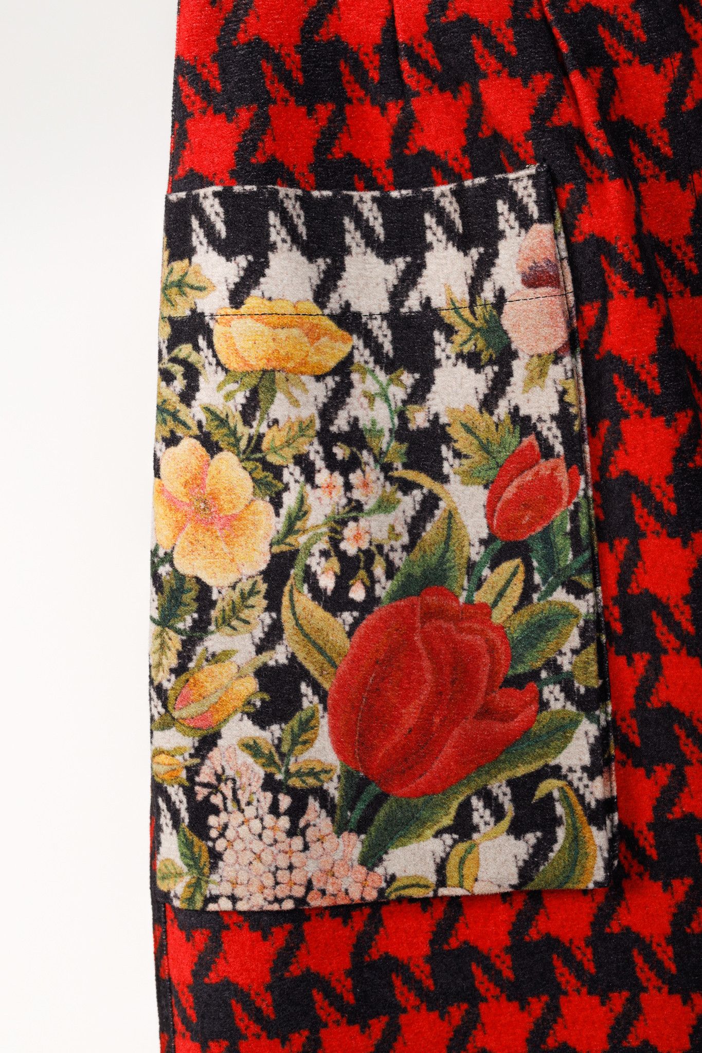 Pierre-Louis Mascia Pierre Louis Mascia Red Houndstooth & Floral Pencil Skirt Size 30" / US 8 / IT 44 - 4 Thumbnail