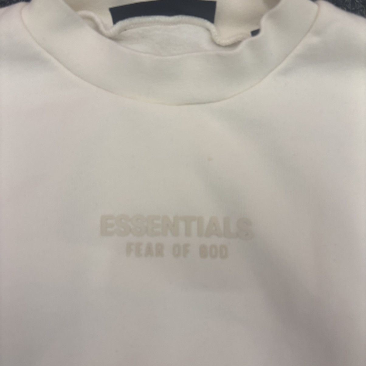 Essentials Fear Of God Essentials Crewneck Cream Size US M / EU 48-50 / 2 - 3 Thumbnail