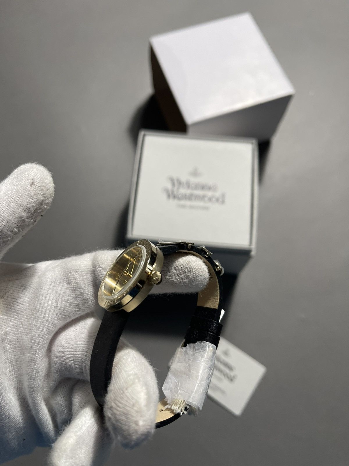 Vivienne Westwood Vivienne Westwood SEX Watch Unisex VV303BKGD Size ONE SIZE - 2 Thumbnail