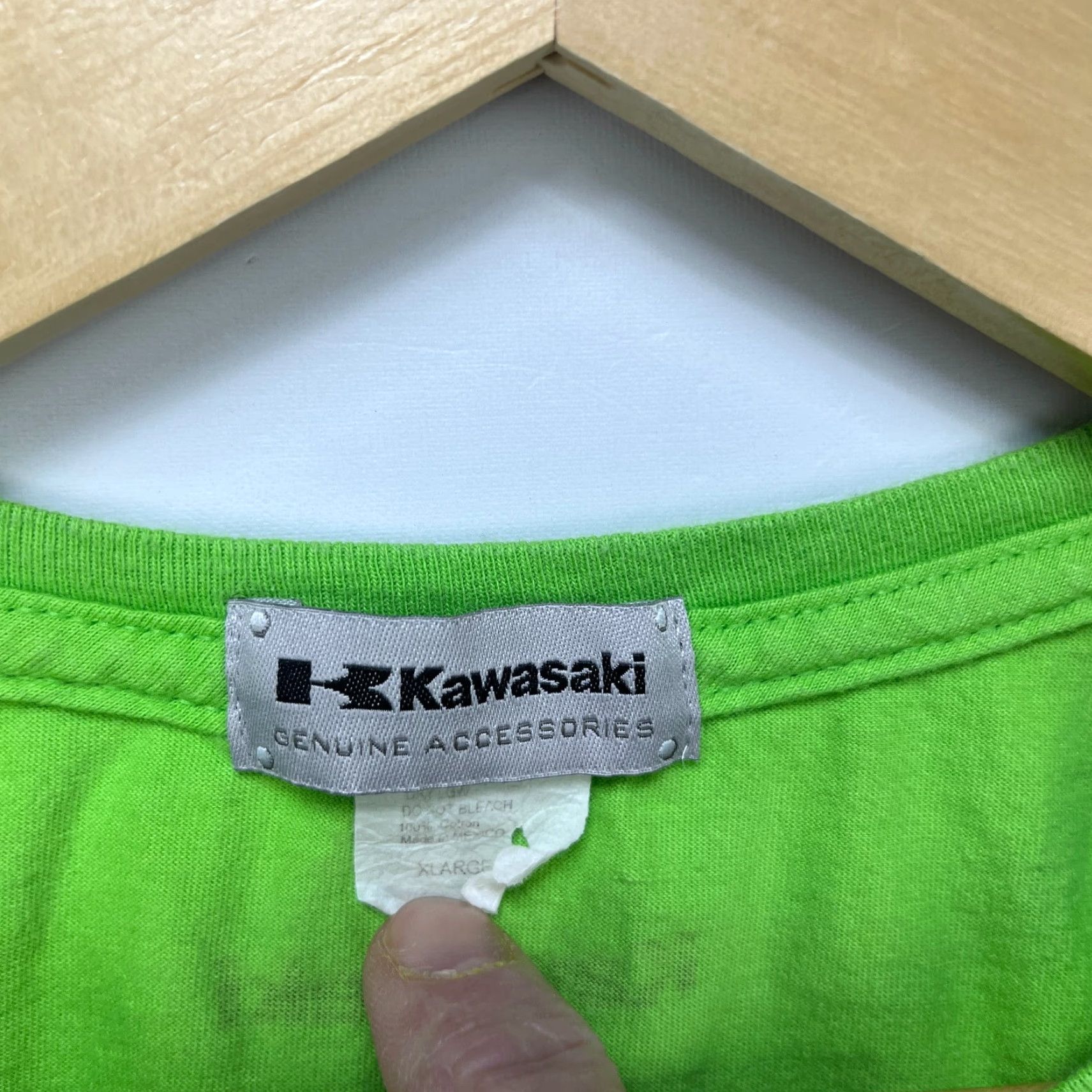 Vintage VINTAGE Kawasaki Y2K Motorsports T-Shirt Women’s XL Racing Shirt Womens XL Green Kawasaki Y2K Racing Size XL / US 12-14 / IT 48-50 - 4 Thumbnail