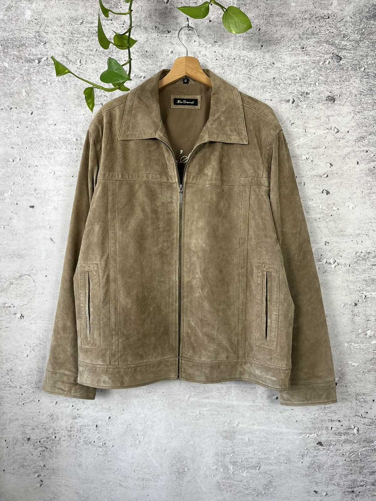 image of Avant Garde x Ben Sherman - Suede Leather Boxy Cropped Jacket in Taupe, Men's (Size Medium)