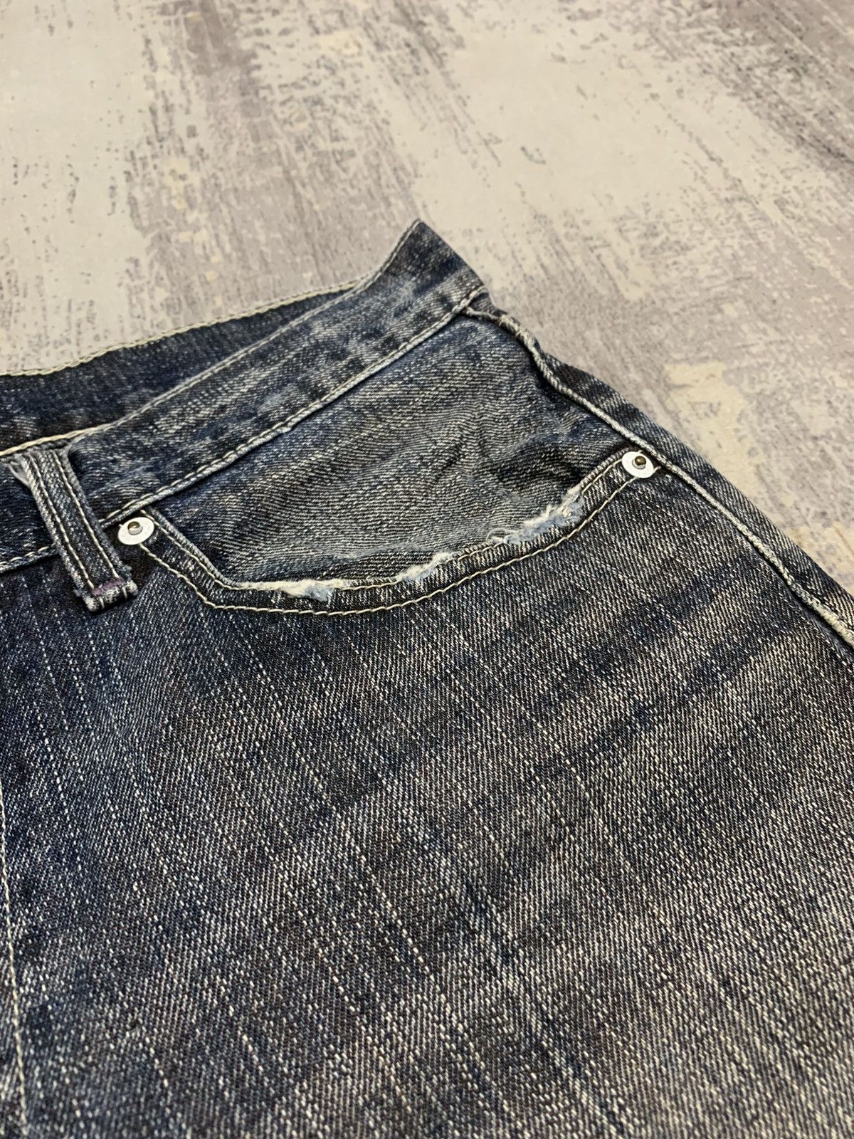 Levi's Vintage Levis 502 Distressed Denim Jeans 31x33.5 Size US 31 - 10 Thumbnail